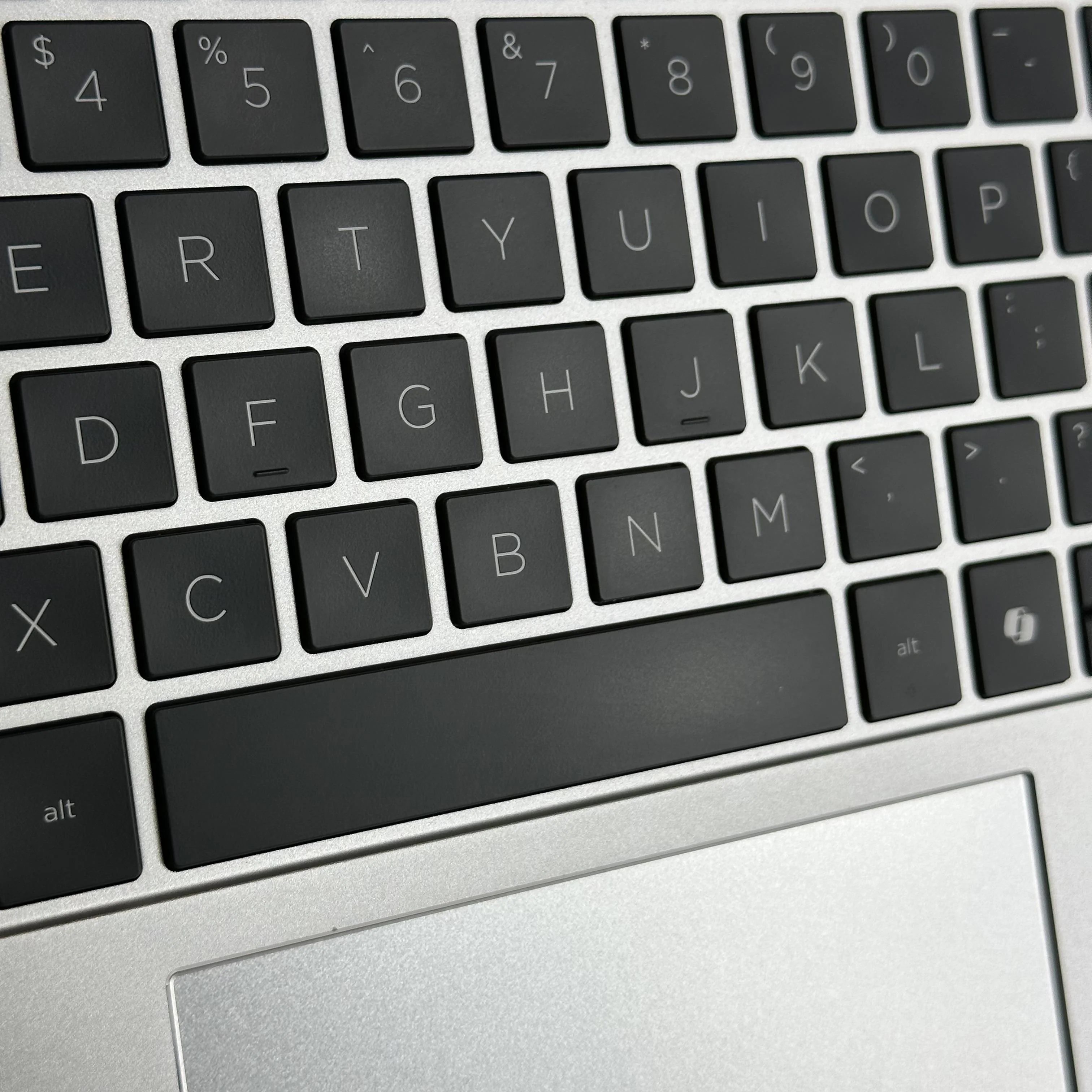 HP Elitebook 840 G11 14 Silver 1.6 GHz Intel Core Ultra 5 16GB RAM 512GB Solid State Drive - Image 9