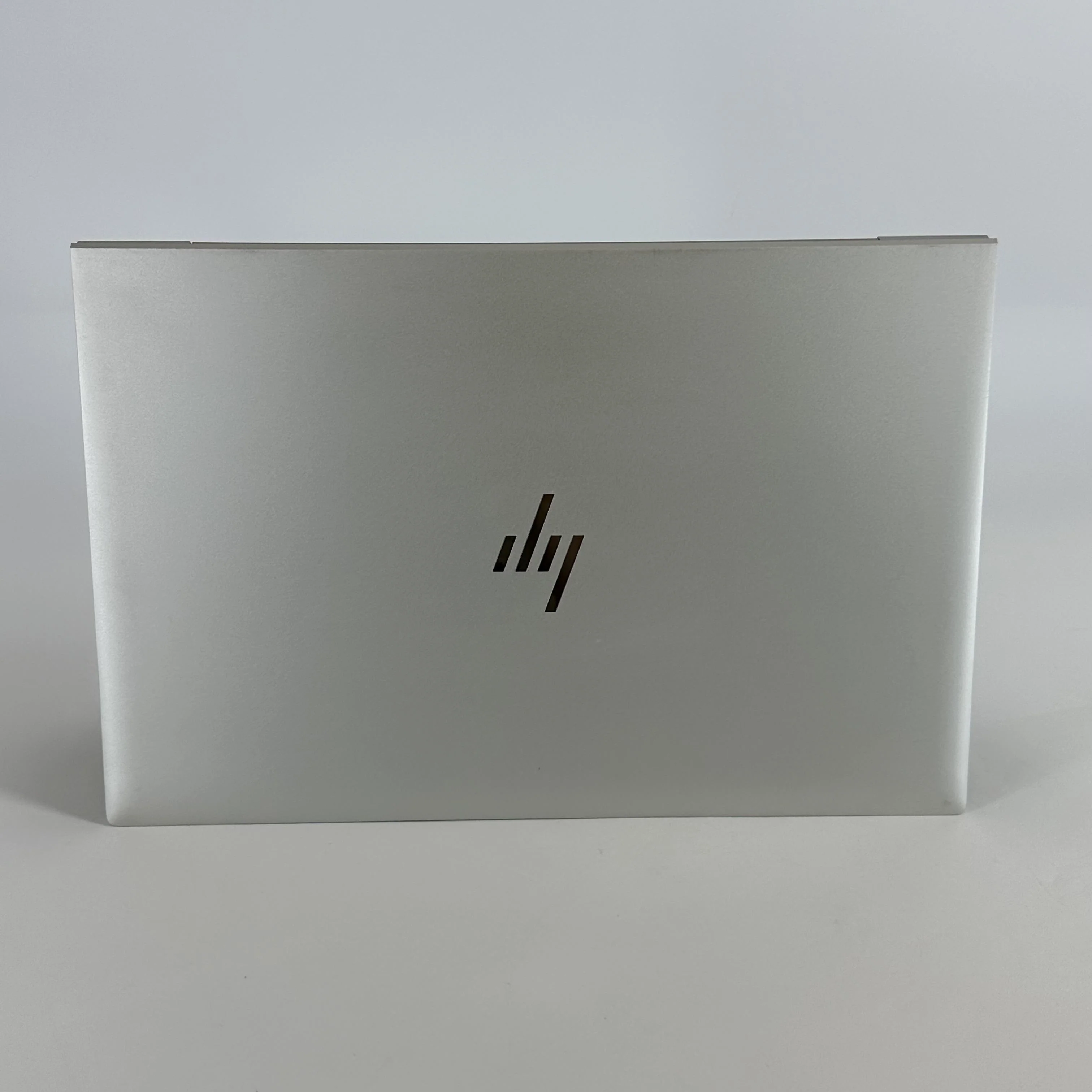 HP Elitebook 840 G8 14 Silver 2.6 GHz Intel Core i5 11th Gen. 16GB RAM 256GB Solid State Drive - Image 7