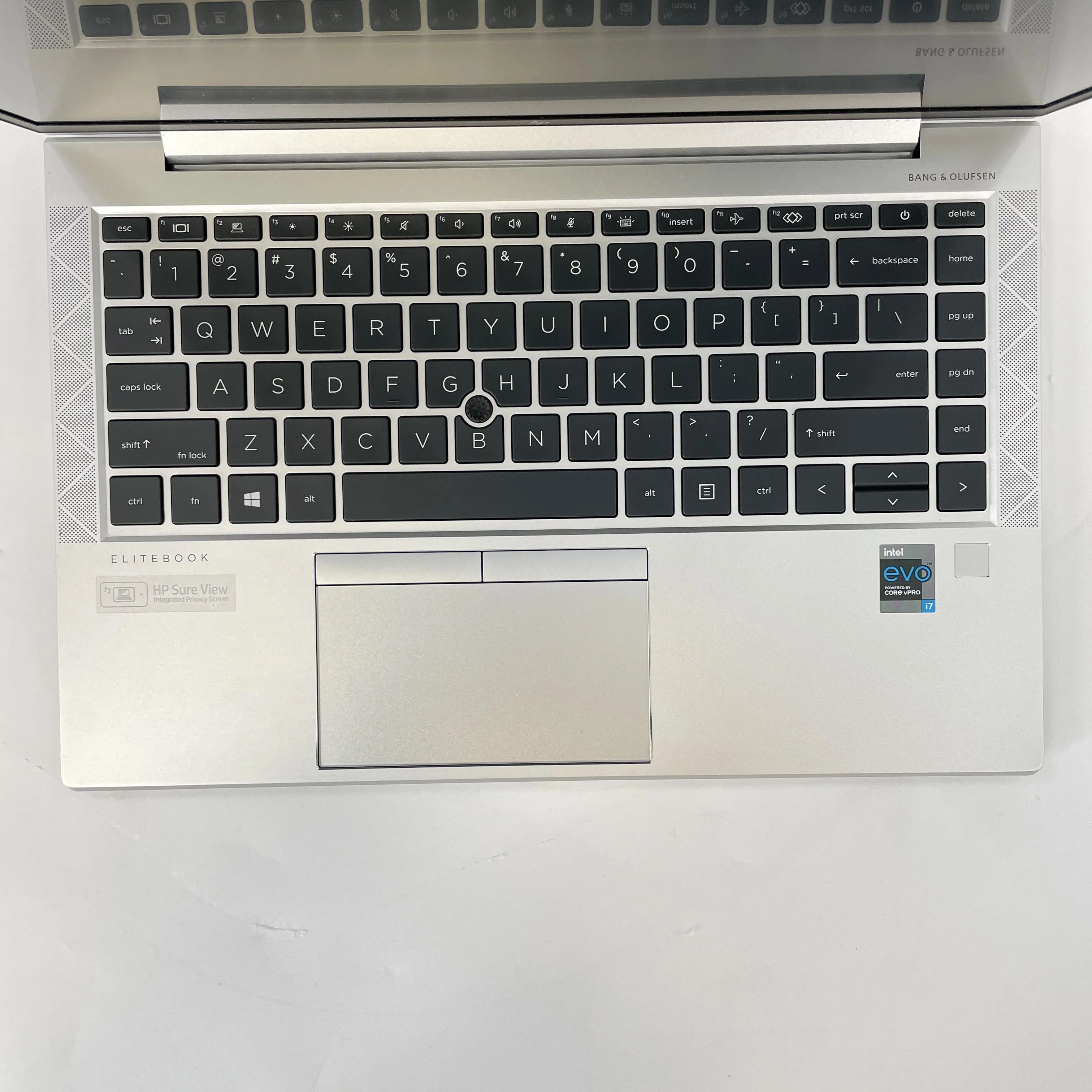 HP Elitebook 840 G8 14 Silver 3.0 GHz Intel Core i7 11th Gen. 16GB RAM 512GB Solid State Drive - Image 2