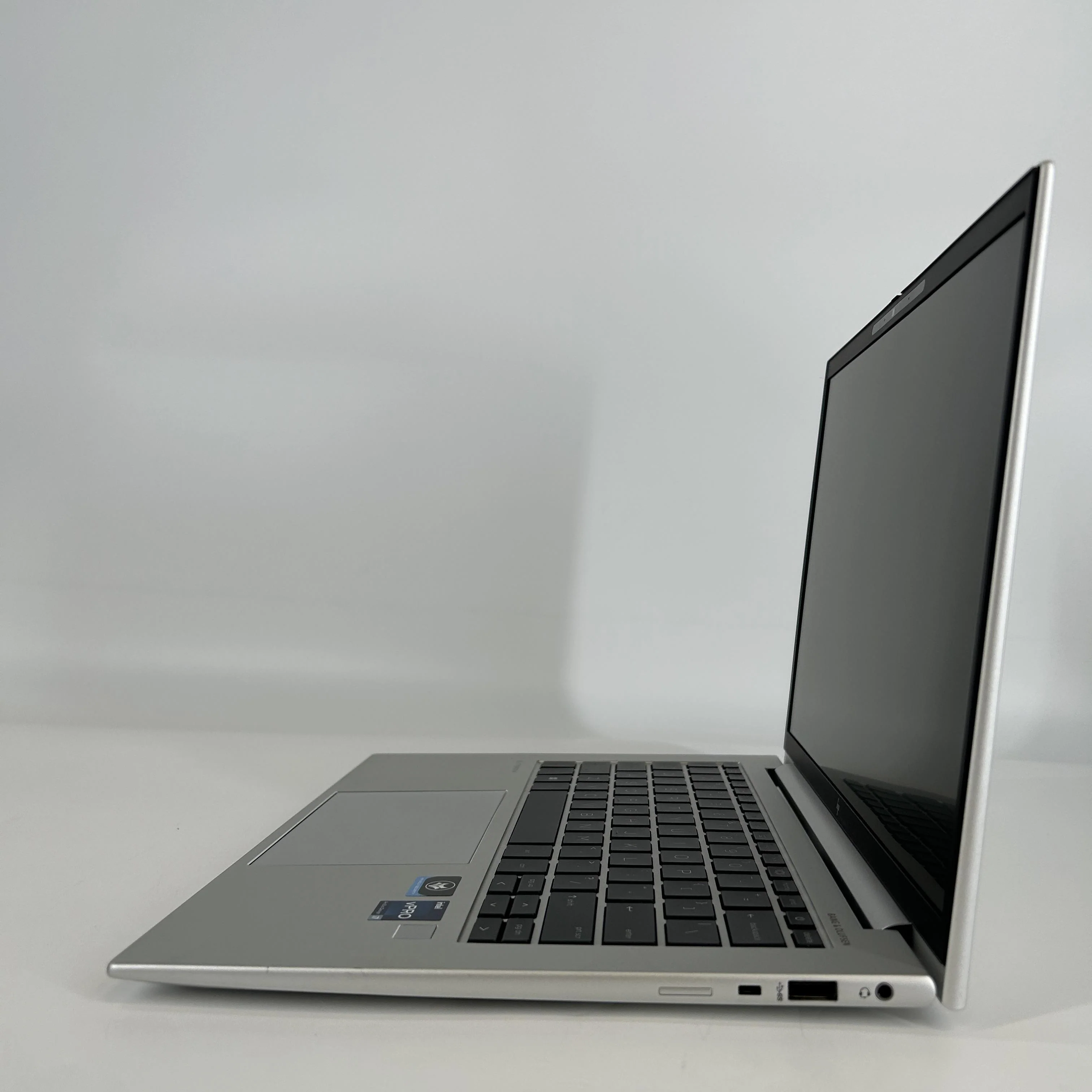HP Elitebook 840 G9 14 Silver 1.8 GHz Intel Core i7 12th Gen. 16GB RAM 512GB Solid State Drive - Image 4