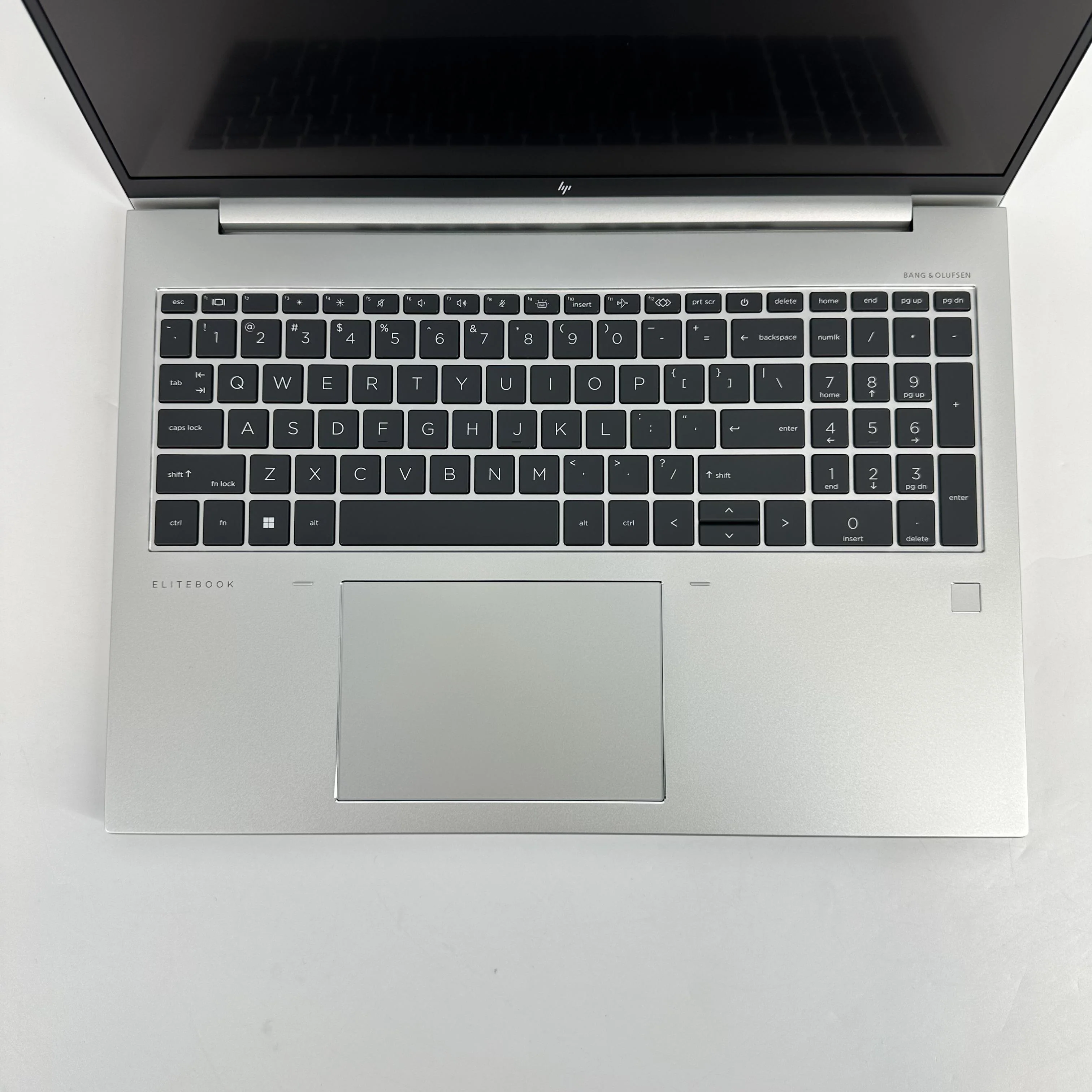 HP Elitebook 865 G10 16 Silver 3.3 GHz AMD Ryzen 7 Pro 7840U 16GB RAM 512GB Solid State Drive - Image 2