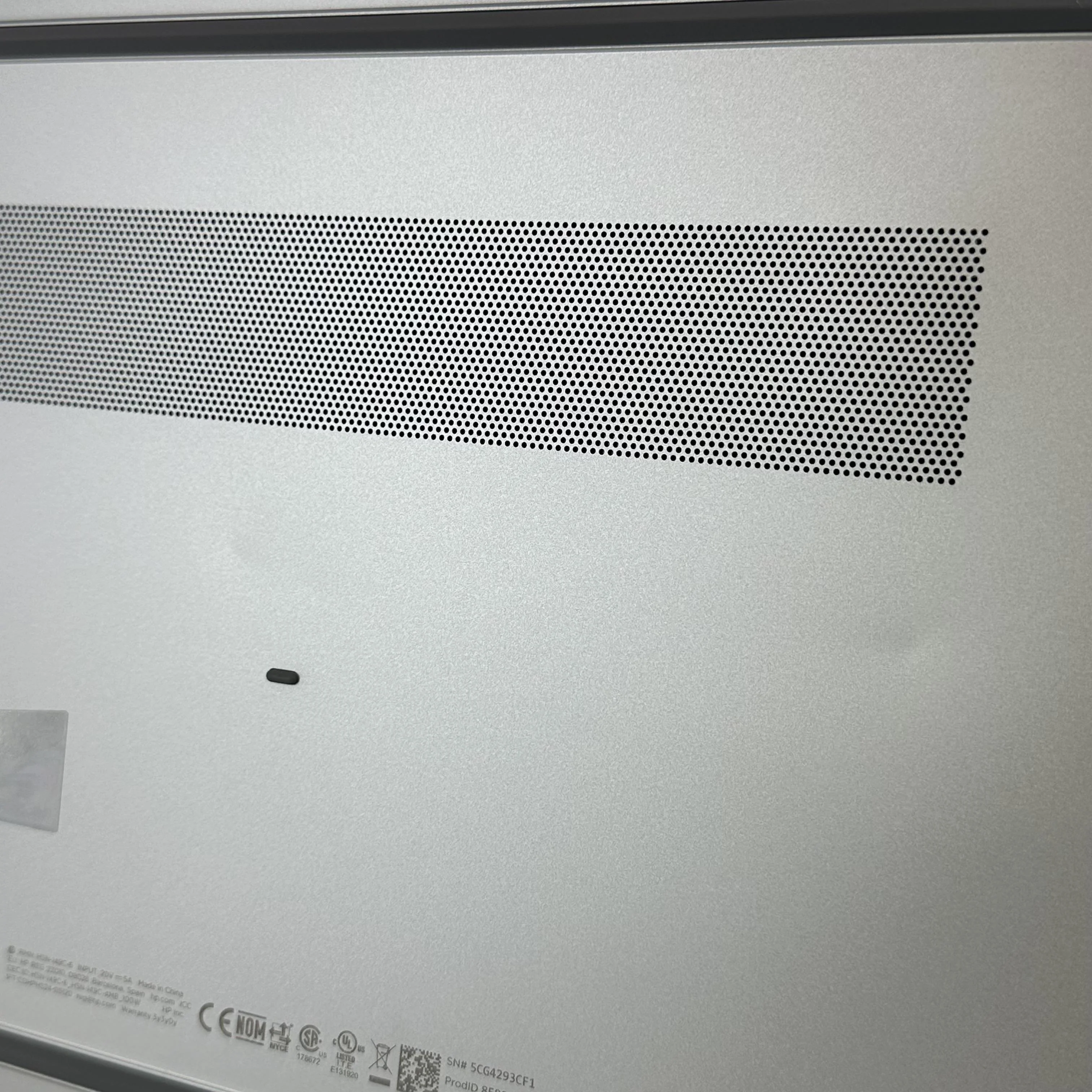 HP Elitebook 865 G10 16 Silver 3.3 GHz AMD Ryzen 7 Pro 7840U 16GB RAM 512GB Solid State Drive - Image 5