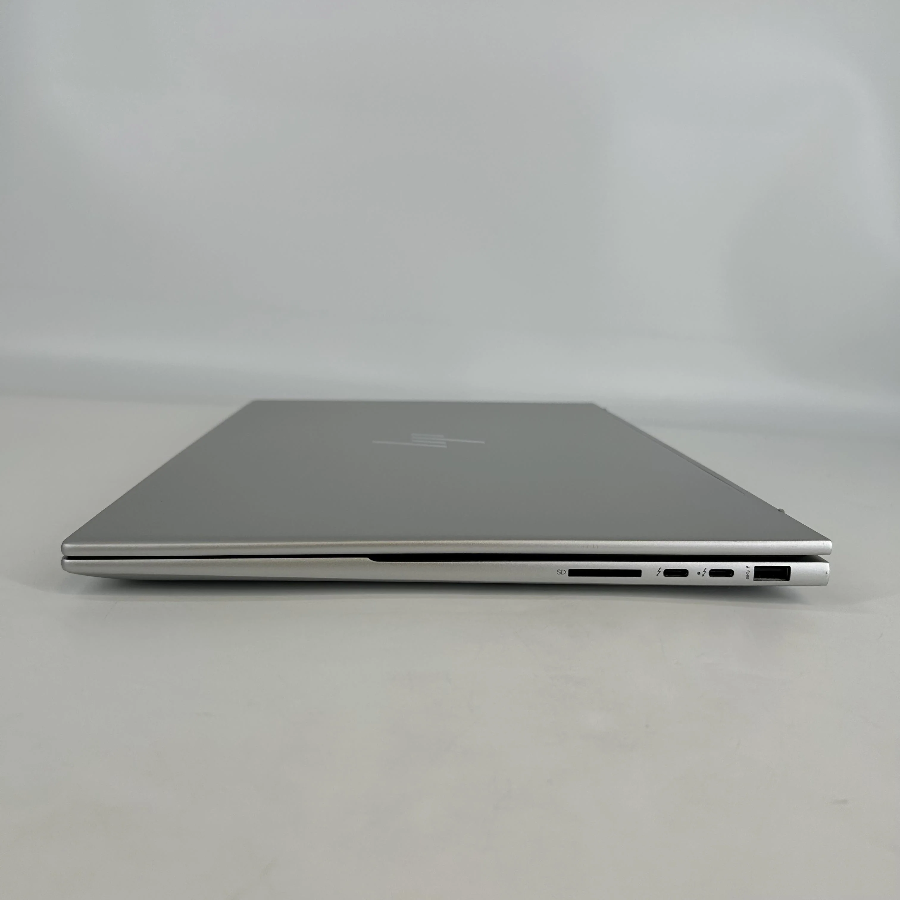 HP Envy 17 Silver 2.1 GHz Intel Core i7 12th Gen. 12GB RAM 512GB Solid State Drive - Image 7