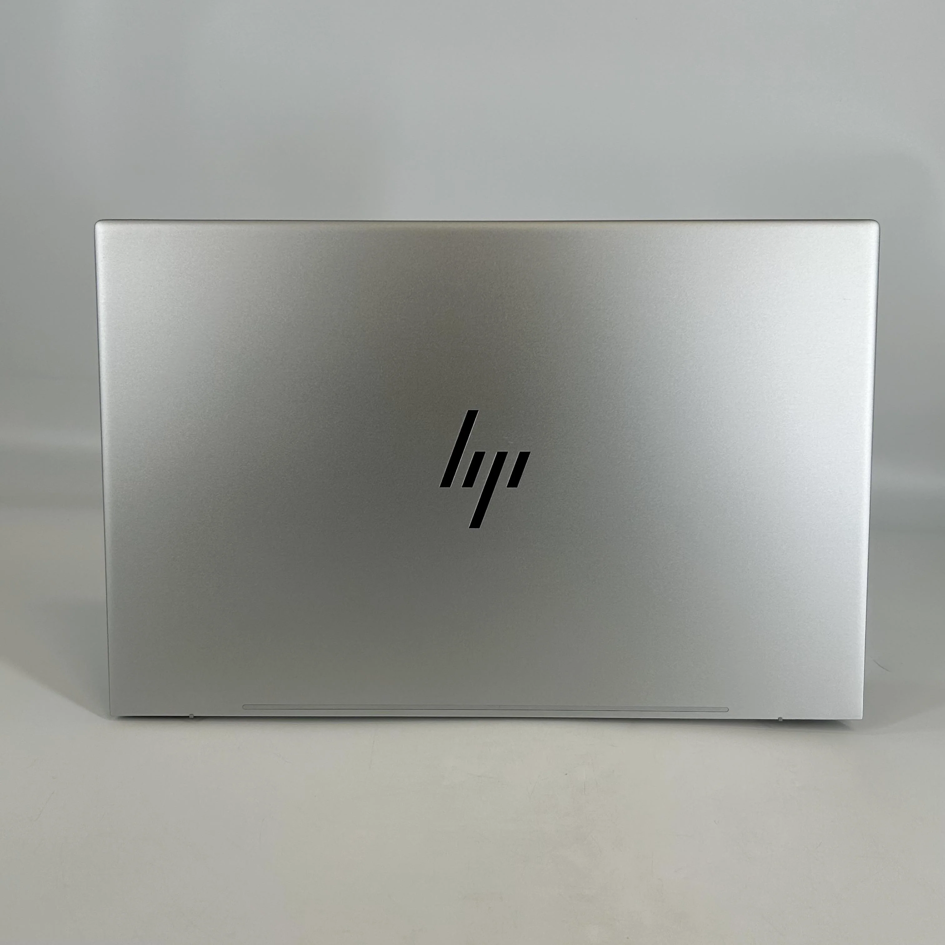 HP Envy 17 Silver 2.1 GHz Intel Core i7 12th Gen. 12GB RAM 512GB Solid State Drive - Image 8