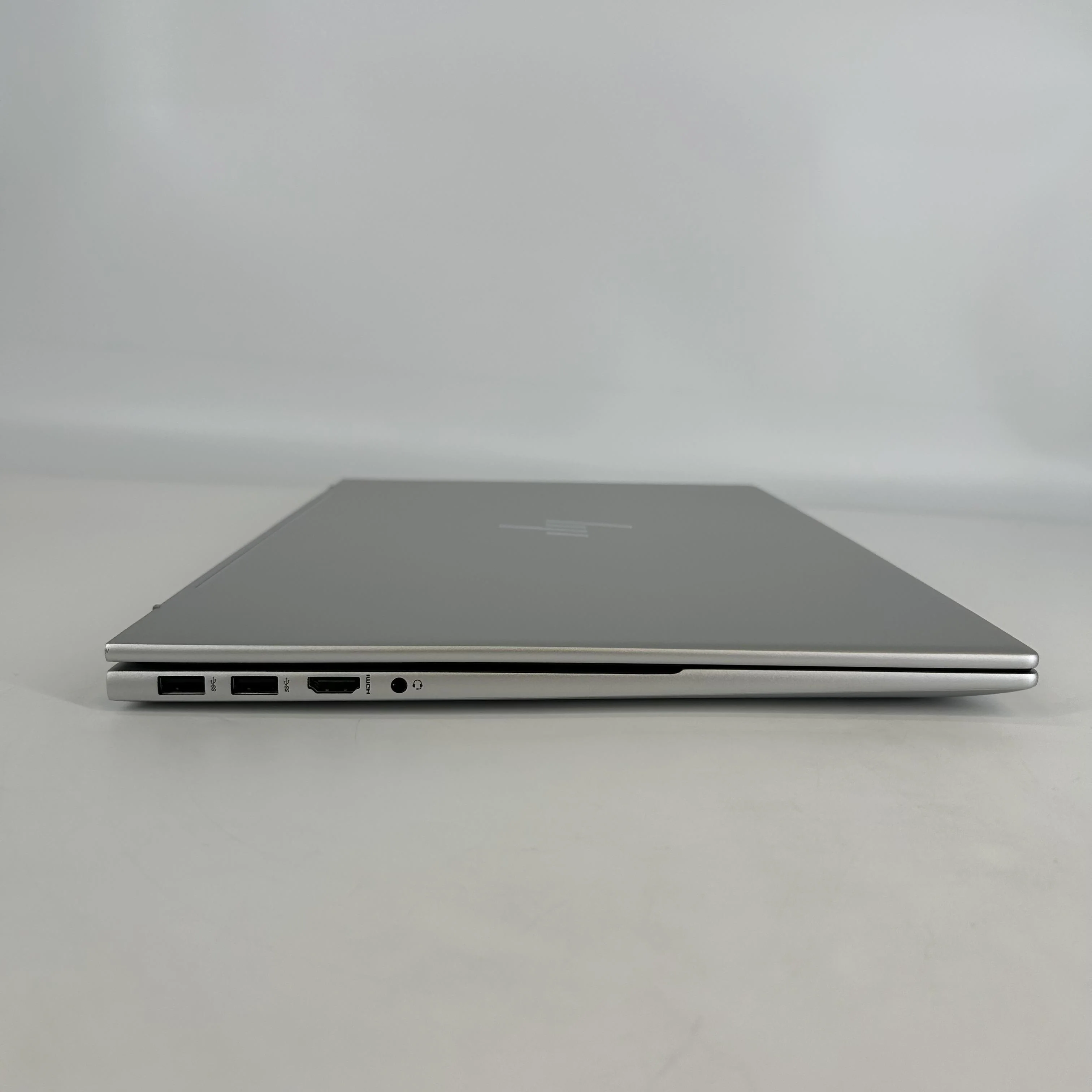 HP Envy 17 Silver 2.1 GHz Intel Core i7 12th Gen. 12GB RAM 512GB Solid State Drive - Image 9
