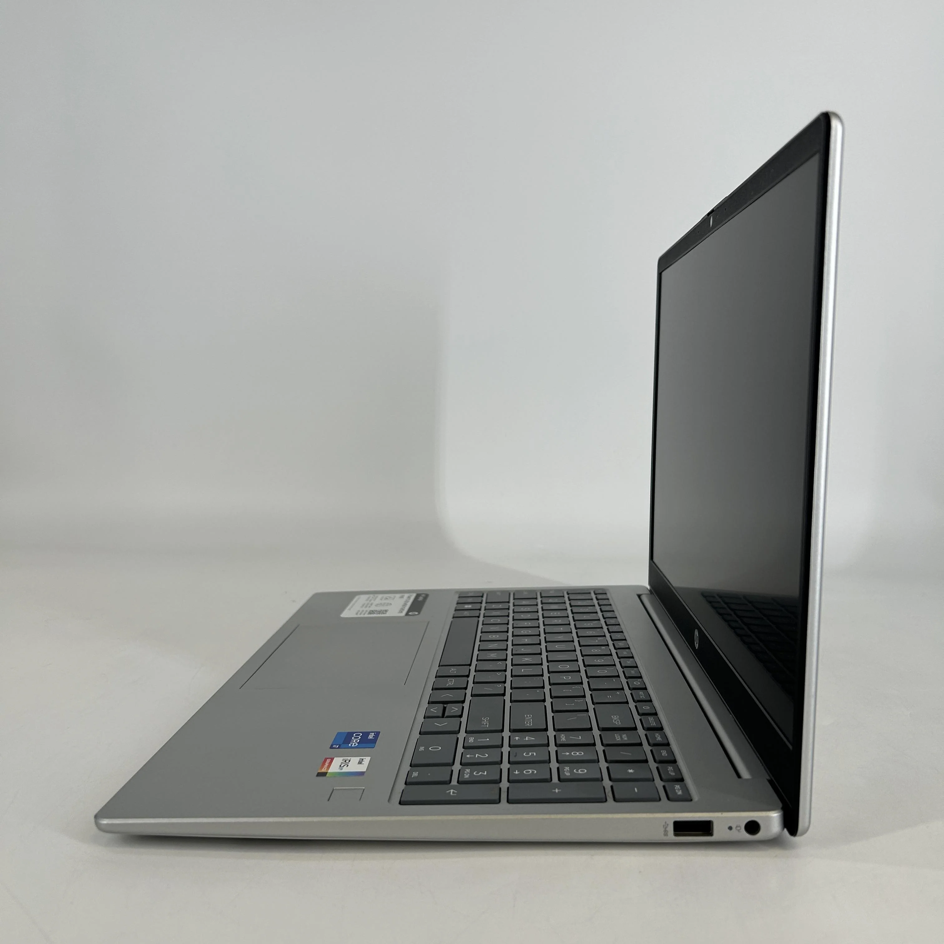 HP Notebook 15 Silver 1.7 GHz Intel Core i7 13th Gen. 16GB RAM 1TB Solid State Drive - Image 4