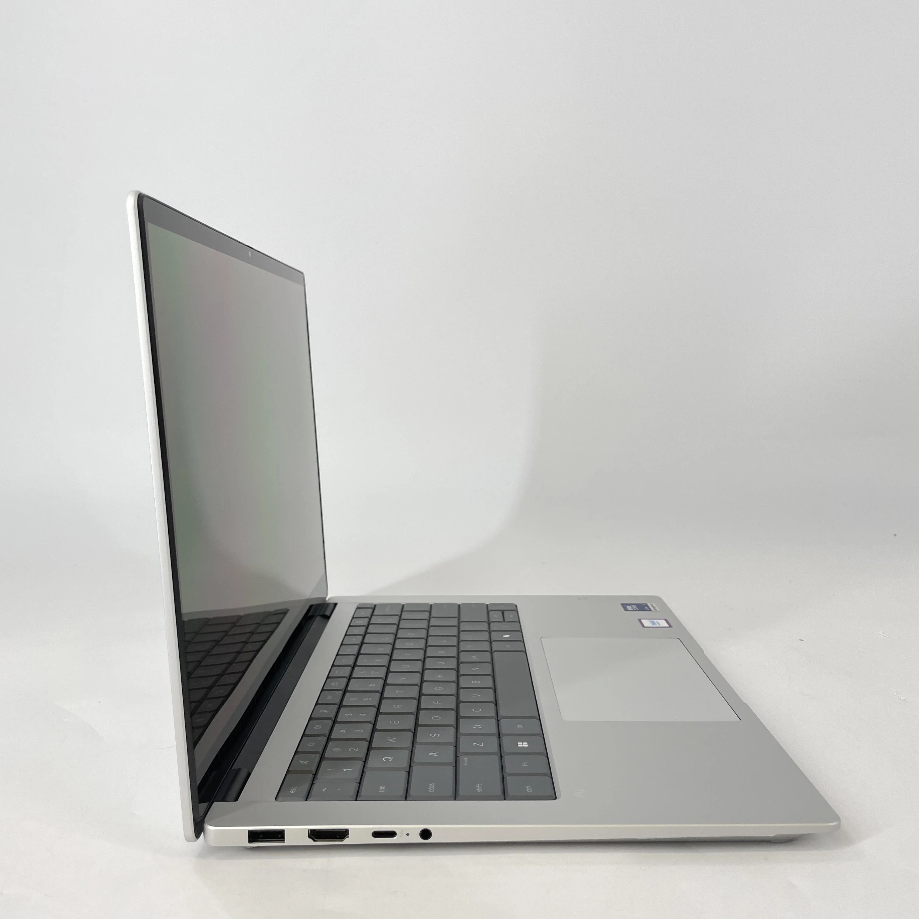 HP OmniBook X 14 Silver 1.9 GHz Intel Core Ultra 7 Series 2 24GB RAM 1TB Solid State Drive - Image 3