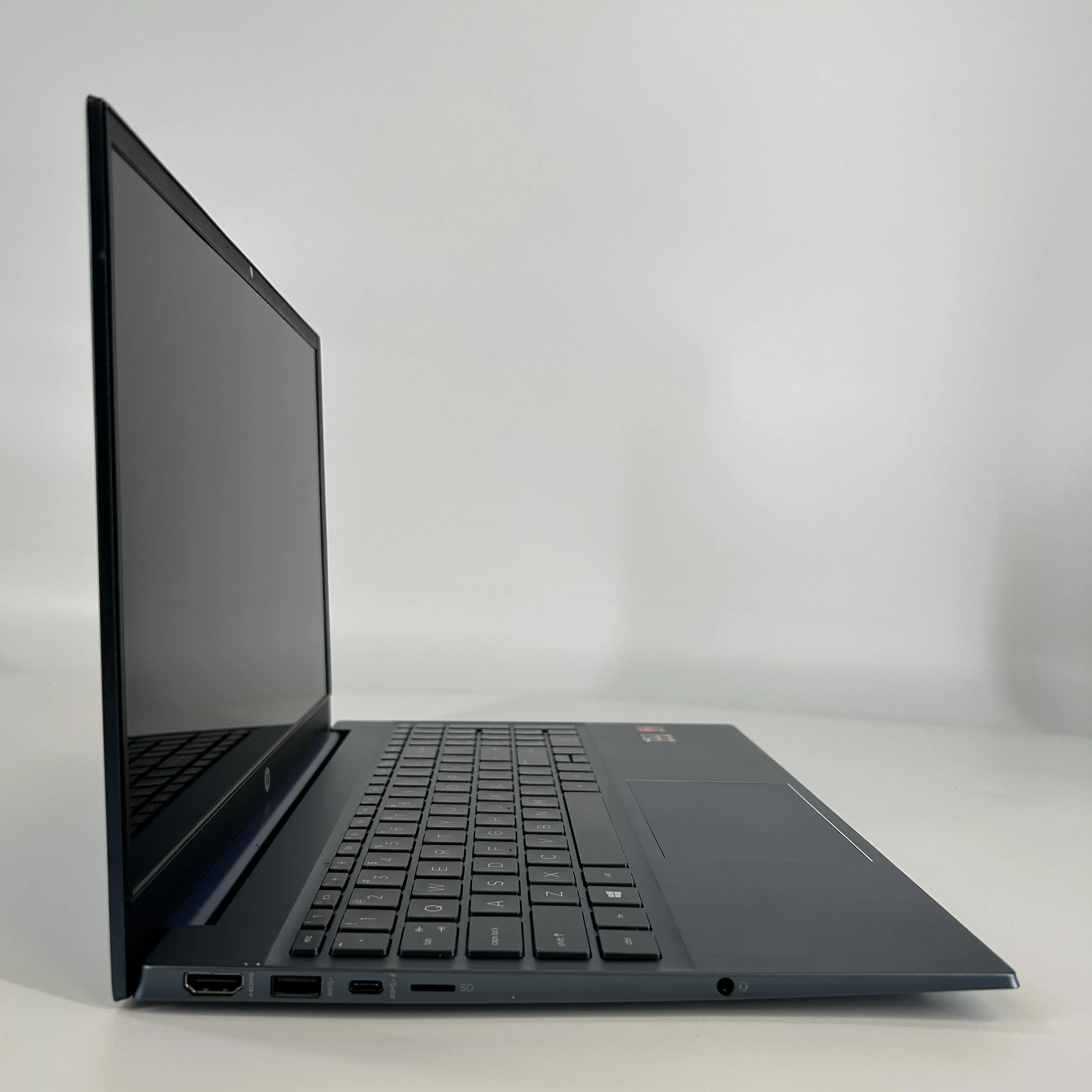 HP Pavilion 15 Blue 2.3 GHz AMD Ryzen 5 4500U 8GB RAM 512GB Solid State Drive - Image 3