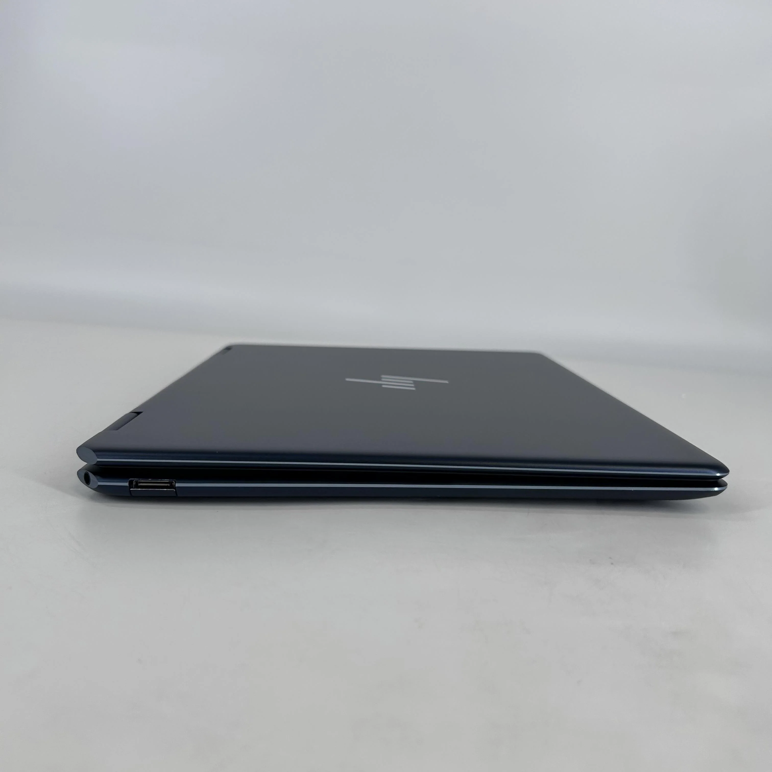 HP Spectre 14 x360 Blue 1.7 GHz Intel Core i7 13th Gen. 32GB RAM 2TB Solid State Drive - Image 9