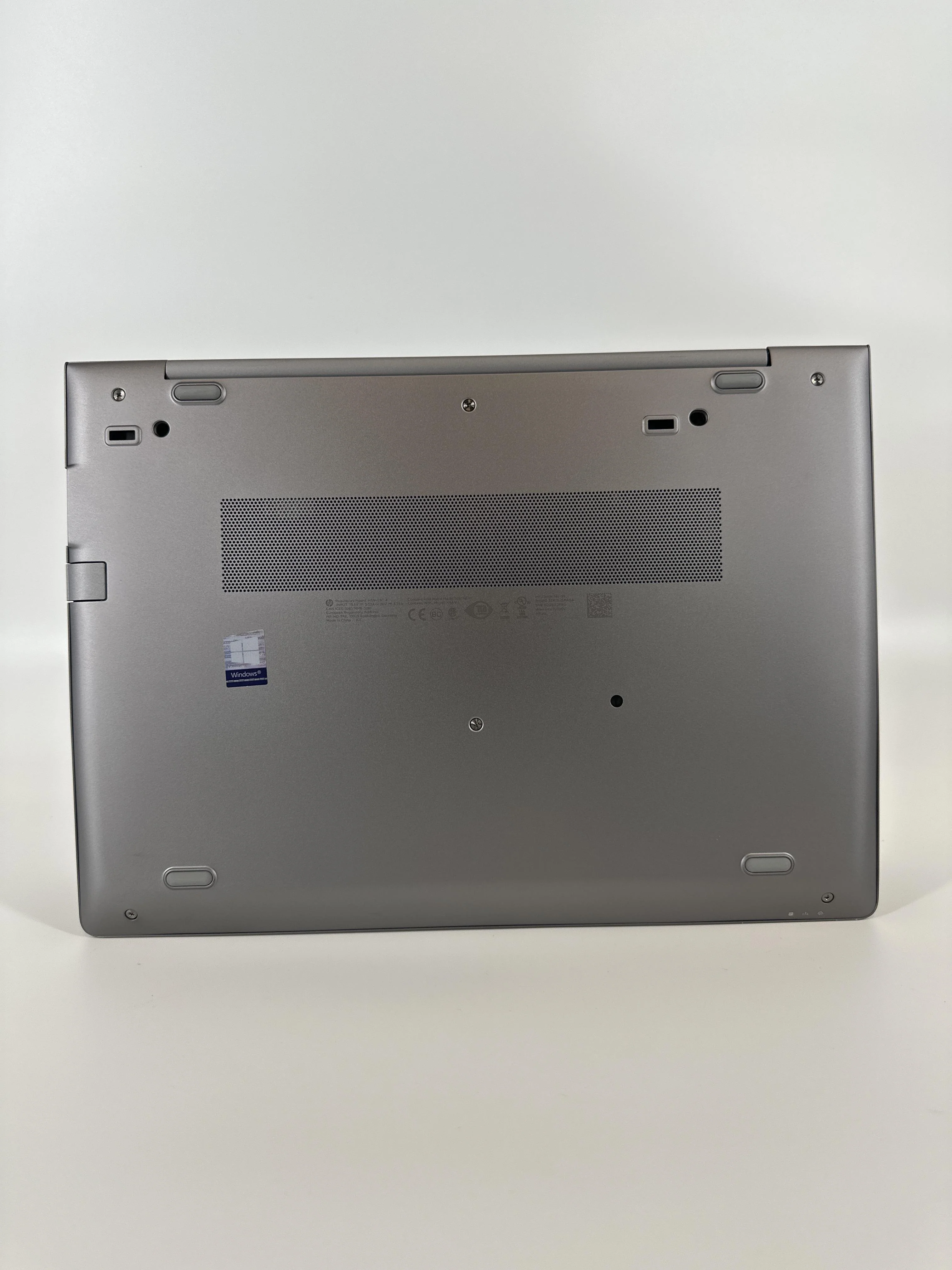 HP ZBook 14u G5 14 Silver 1.9 GHz Intel Core i7 8th Gen. 32GB RAM 1TB Solid State Drive AMD Radeon Pro WX 3100 2 GB - Image 6