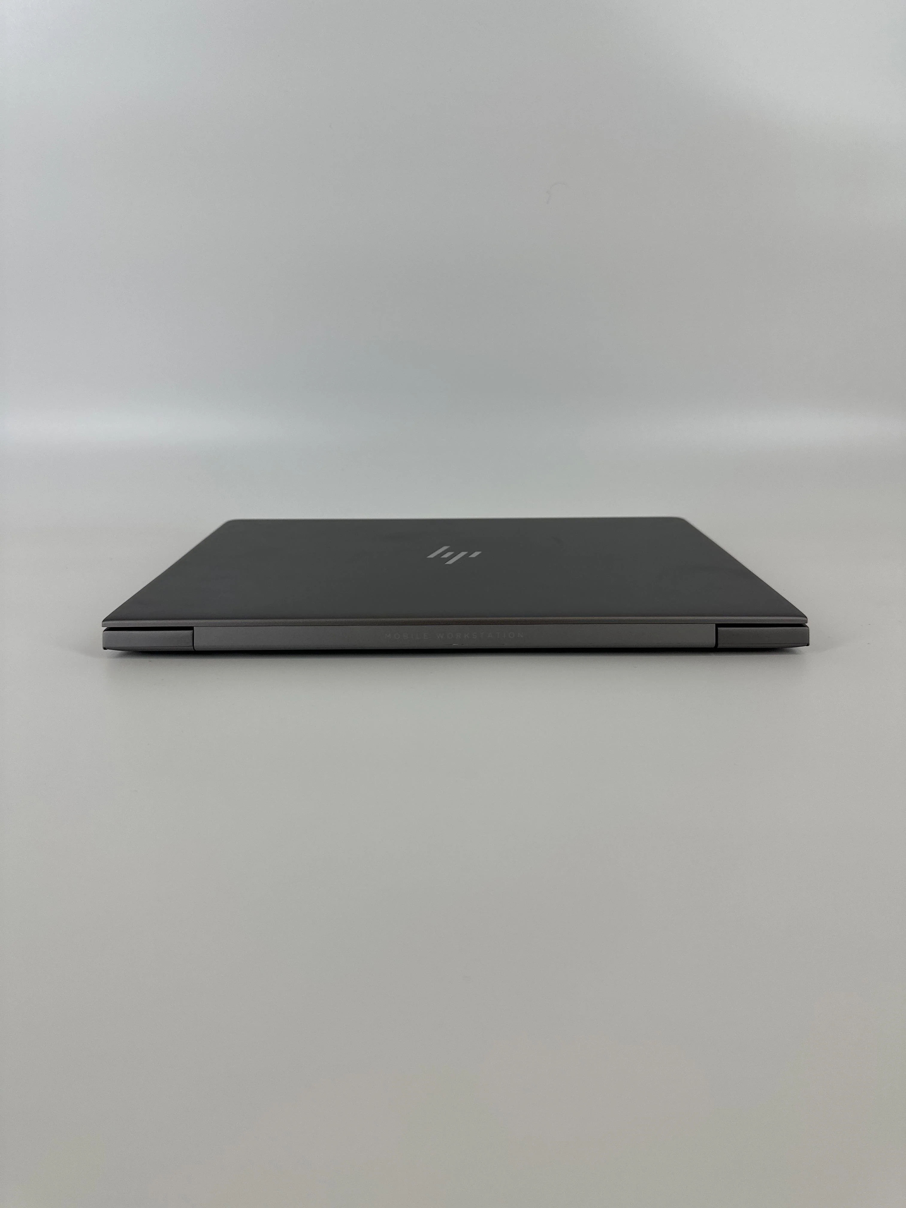 HP ZBook 14u G5 14 Silver 1.9 GHz Intel Core i7 8th Gen. 32GB RAM 1TB Solid State Drive AMD Radeon Pro WX 3100 2 GB - Image 8