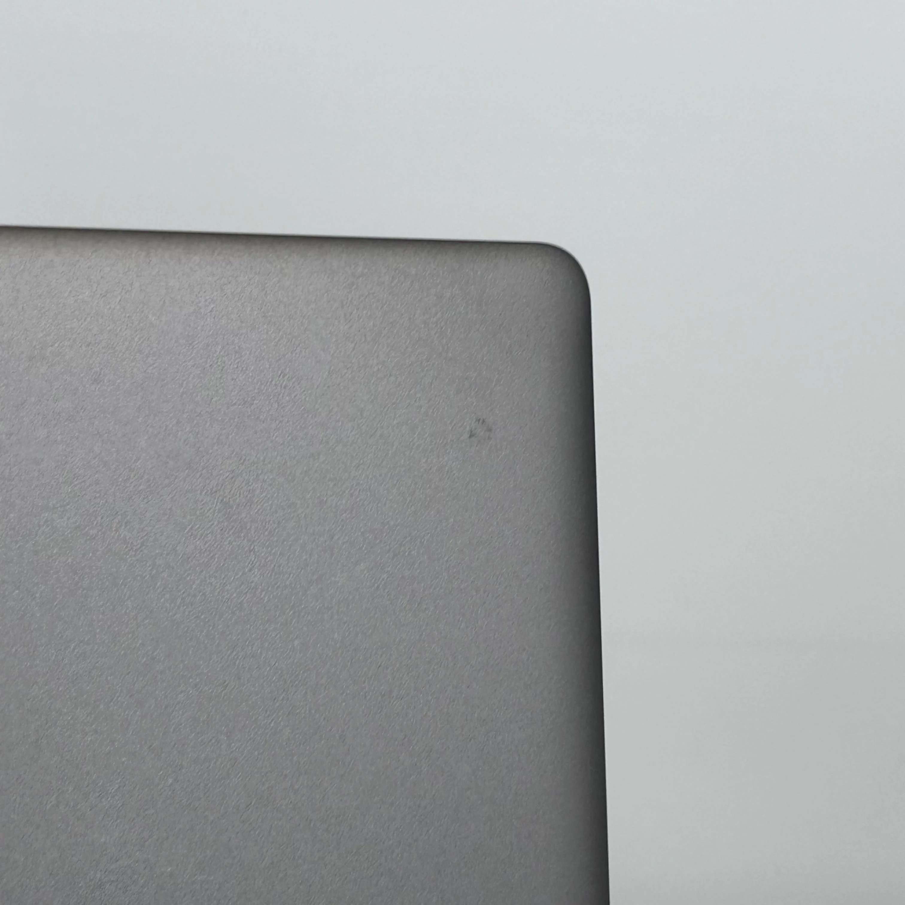 HP ZBook 15u G5 15.6 Gray 1.9 GHz Intel Core i7 8th Gen. 16GB RAM 512GB Solid State Drive AMD Radeon Pro WX 3100 2 GB - Image 13
