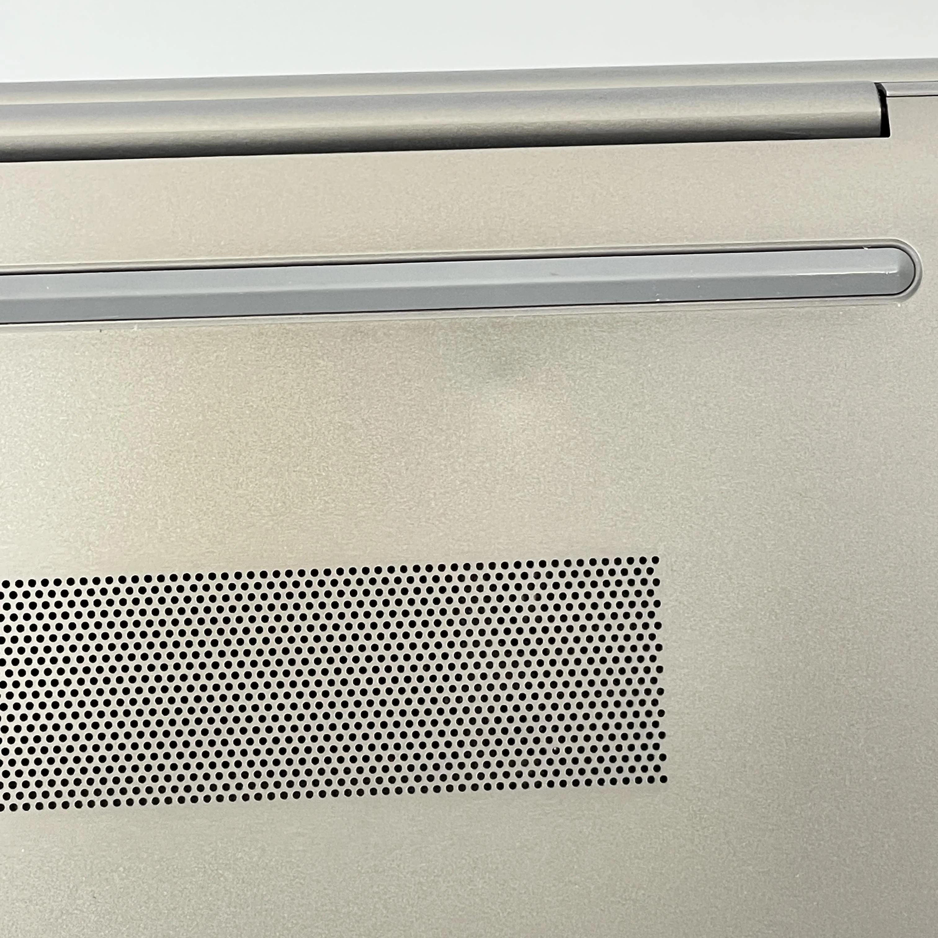 HP ZBook Firefly 14 G11 Silver 1.7 GHz Intel Core Ultra 7 16GB RAM 512GB Solid State Drive - Image 4