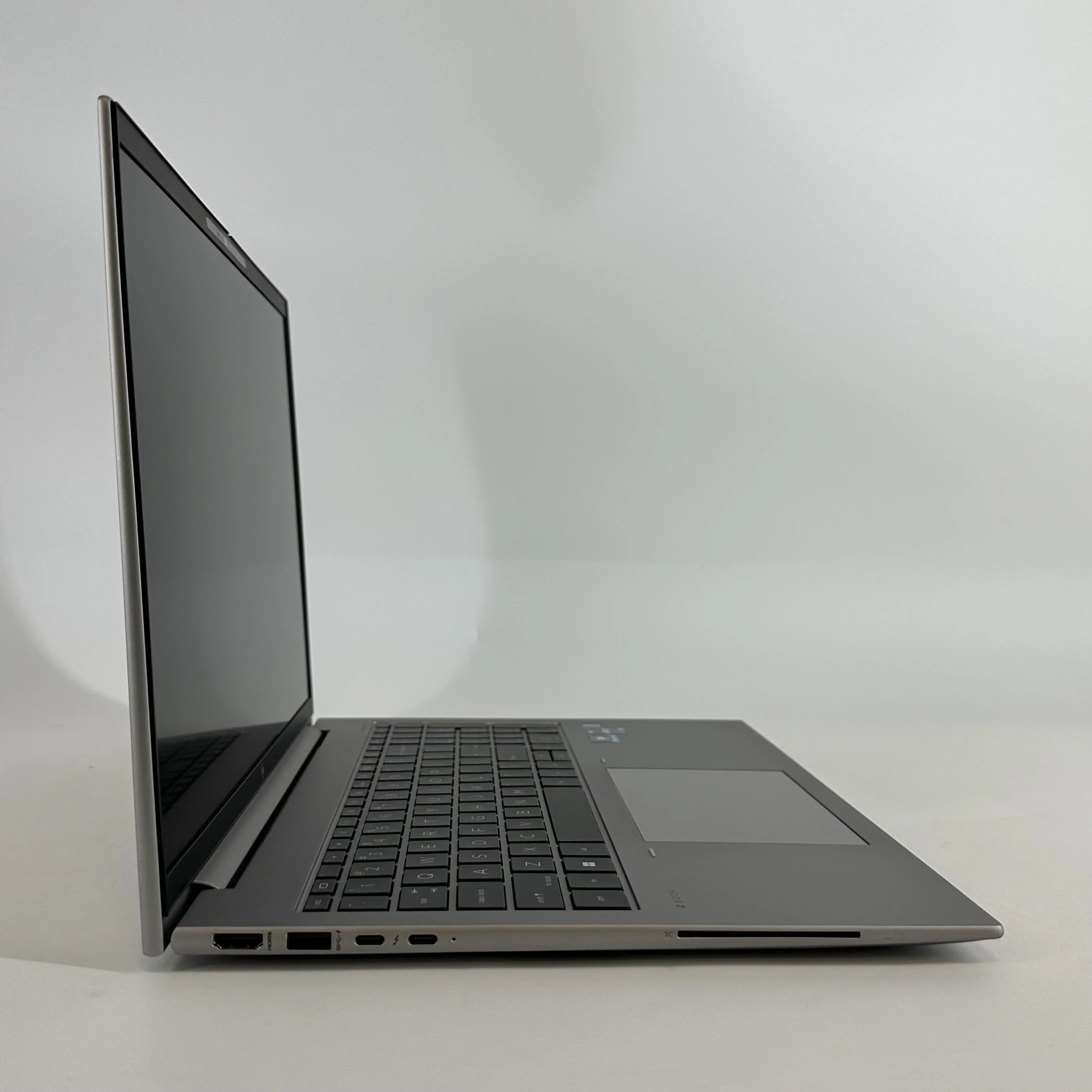 HP ZBook Firefly 16 G9 Gray 2.2 GHz Intel Core i7 12th Gen. 16GB RAM 512GB Solid State Drive - Image 5