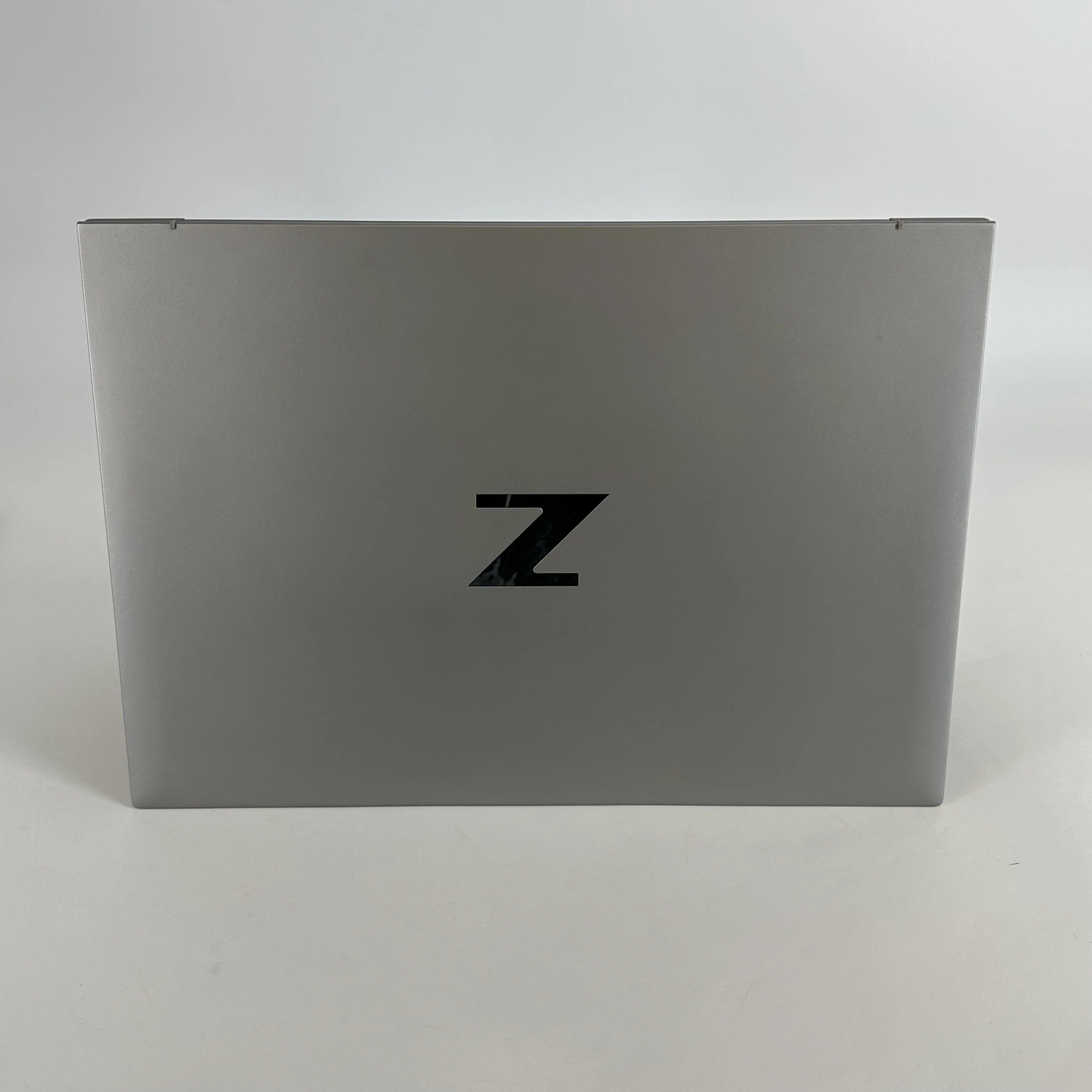 HP ZBook Firefly 16 G9 Gray 2.2 GHz Intel Core i7 12th Gen. 16GB RAM 512GB Solid State Drive - Image 6