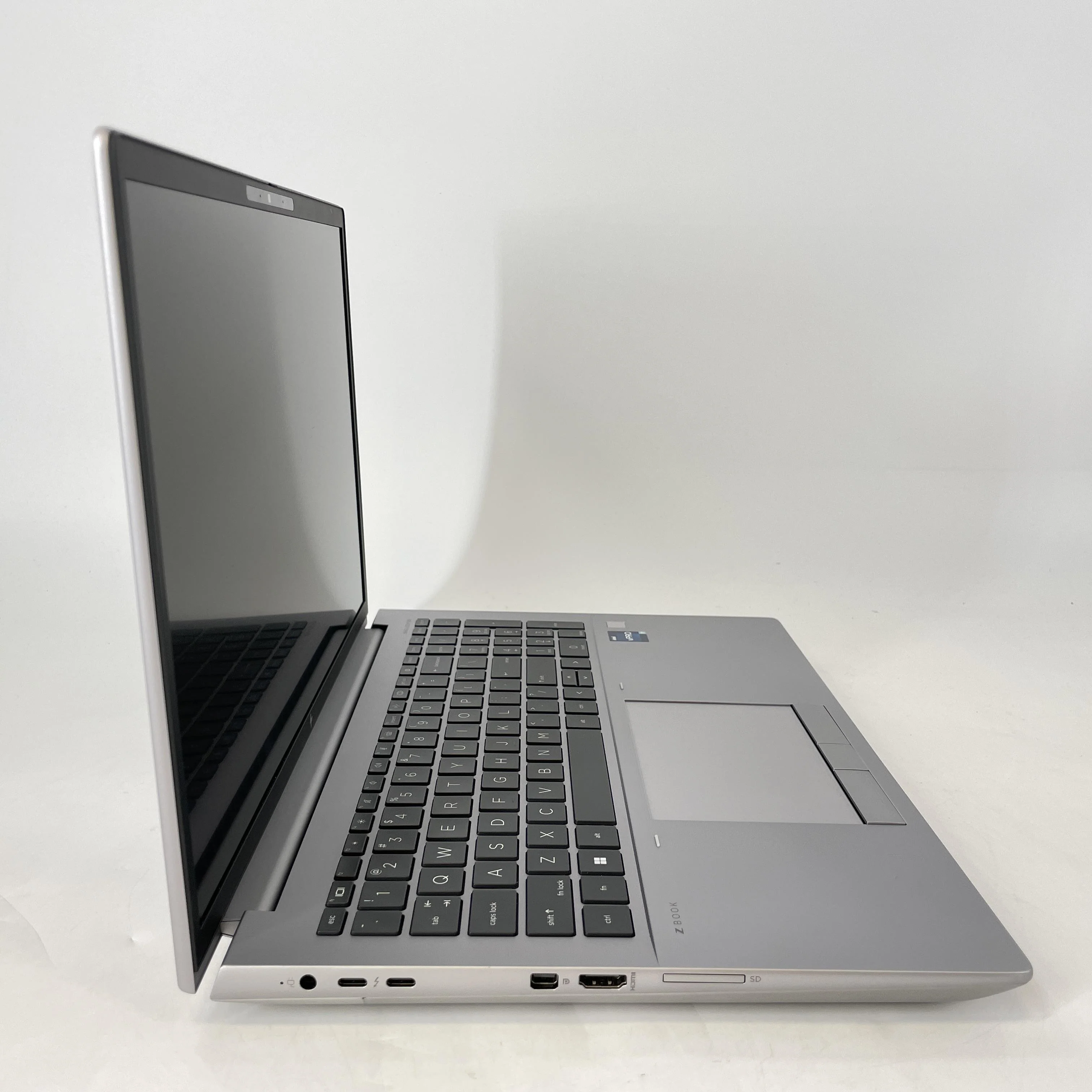 HP ZBook Fury 16 G10 Silver 2.1 GHz Intel Core i7 13th Gen. 32GB RAM 1TB Solid State Drive NVIDIA RTX 2000 Ada 8 GB - Image 4