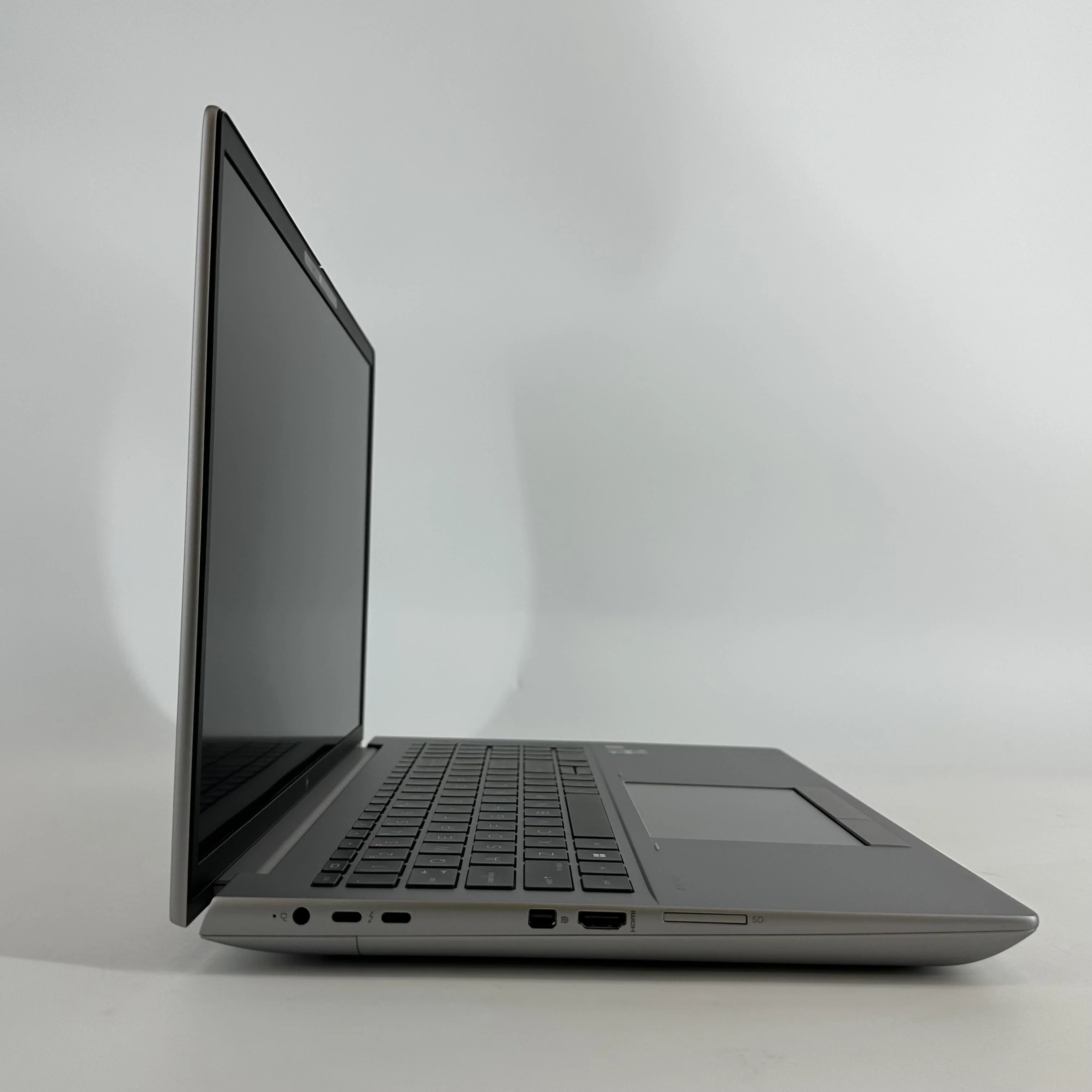 HP ZBook Fury 16 G9 Gray 2.1 GHz Intel Core i7 12th Gen. 32GB RAM 1TB Solid State Drive NVIDIA RTX A2000 8 GB - Image 6