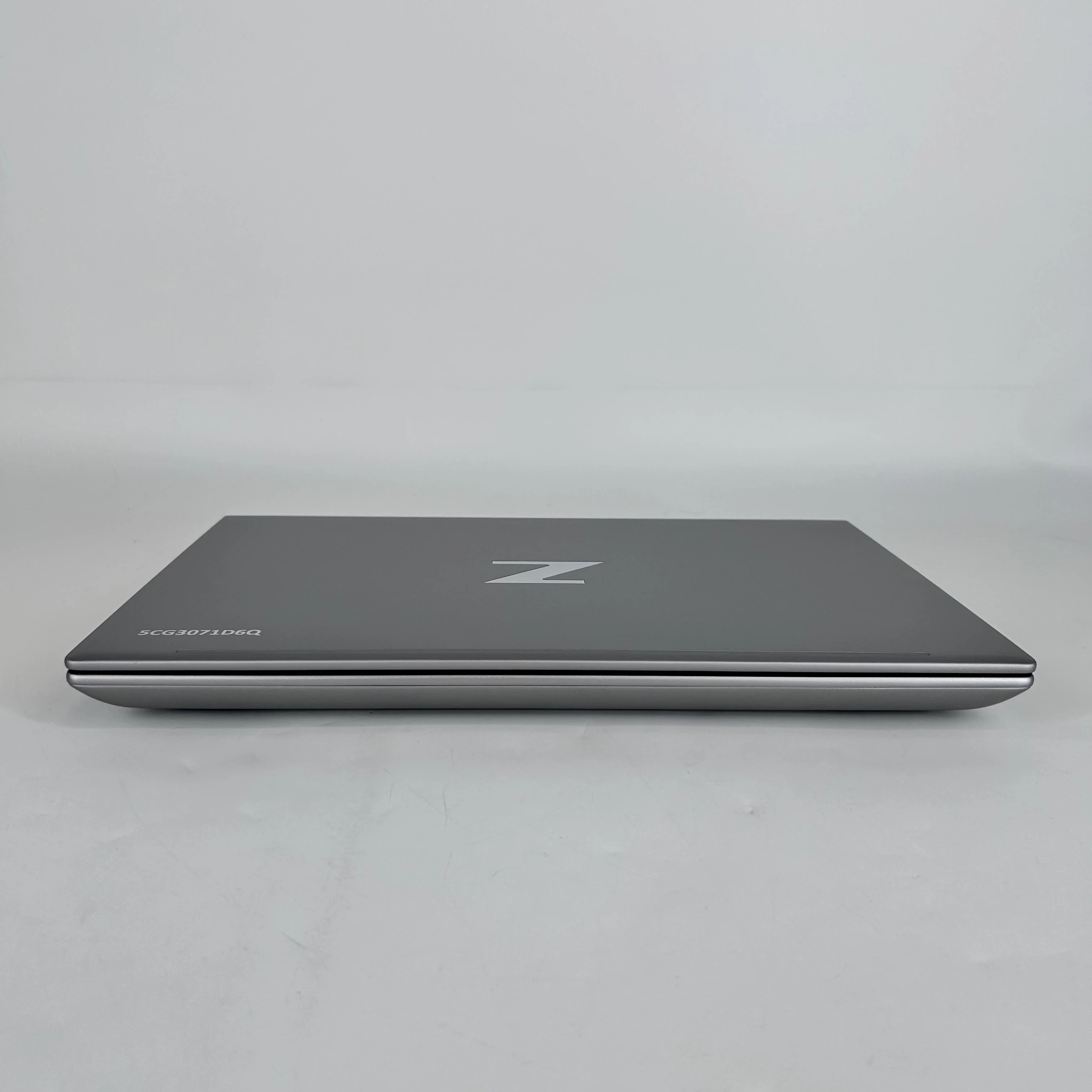HP ZBook Fury 16 G9 Silver 2.1 GHz Intel Core i7 12th Gen. 32GB RAM 1TB Solid State Drive NVIDIA RTX A2000 8 GB - Image 8