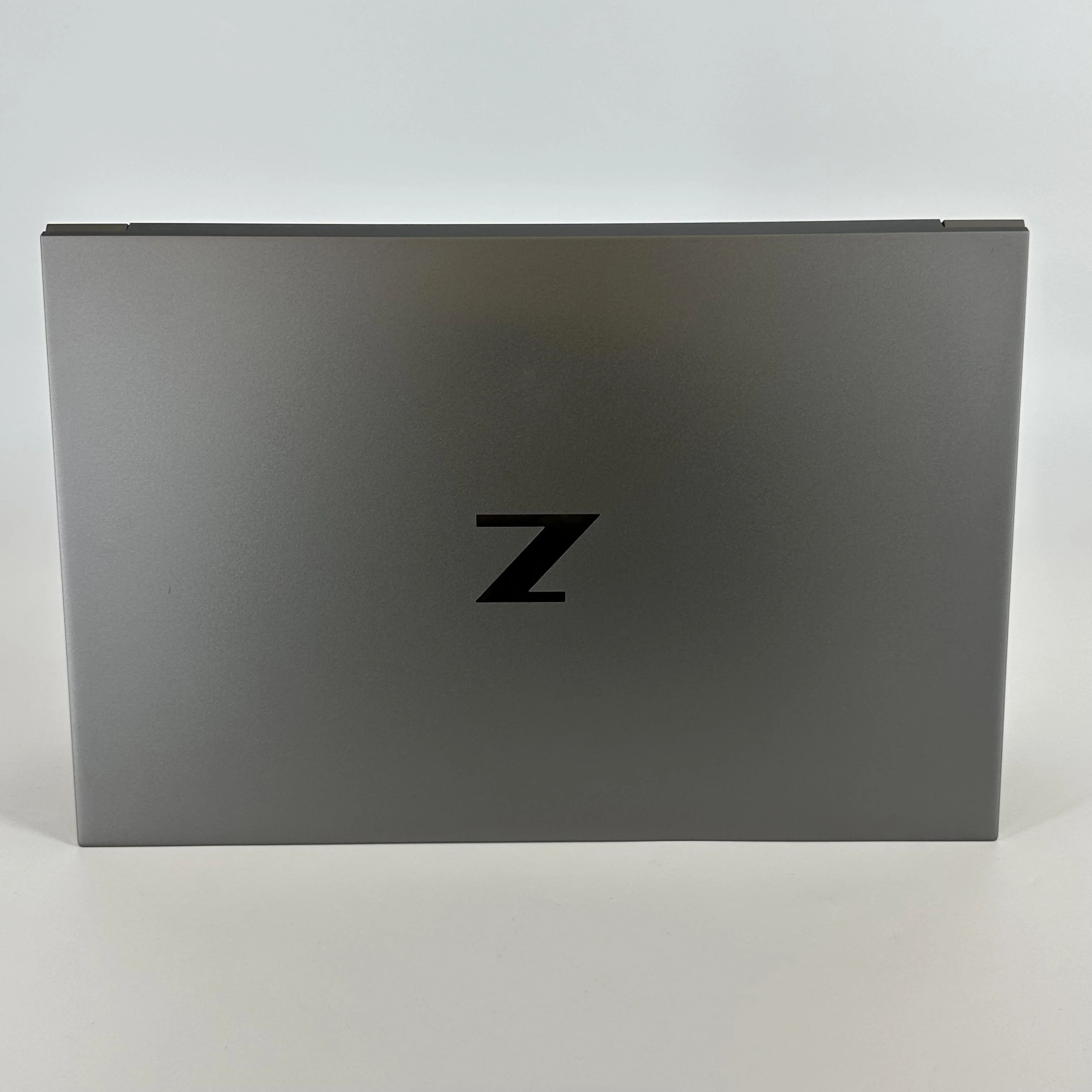 HP ZBook Studio 15 G8 Gray 2.5 GHz Intel Core i7 11th Gen. 32GB RAM 512GB Solid State Drive NVIDIA RTX A2000 4 GB - Image 6