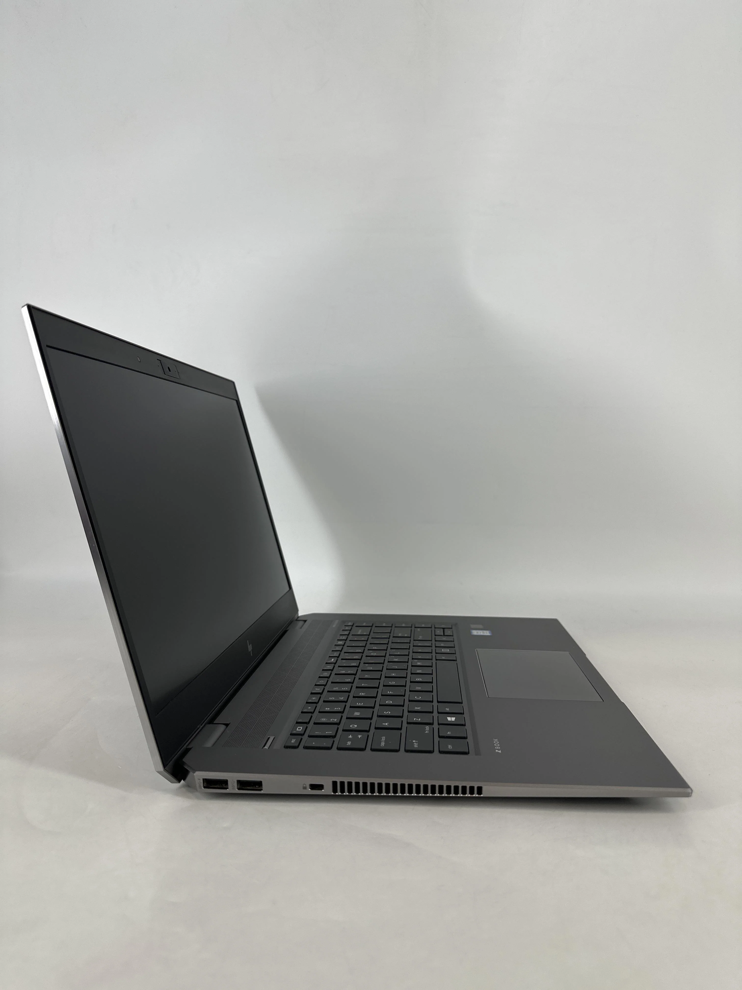 HP ZBook Studio G5 15.6 Gray 2.9 GHz Intel Core i9 8th Gen. 16GB RAM 256GB Solid State Drive NVIDIA Quadro P1000 4 GB - Image 3