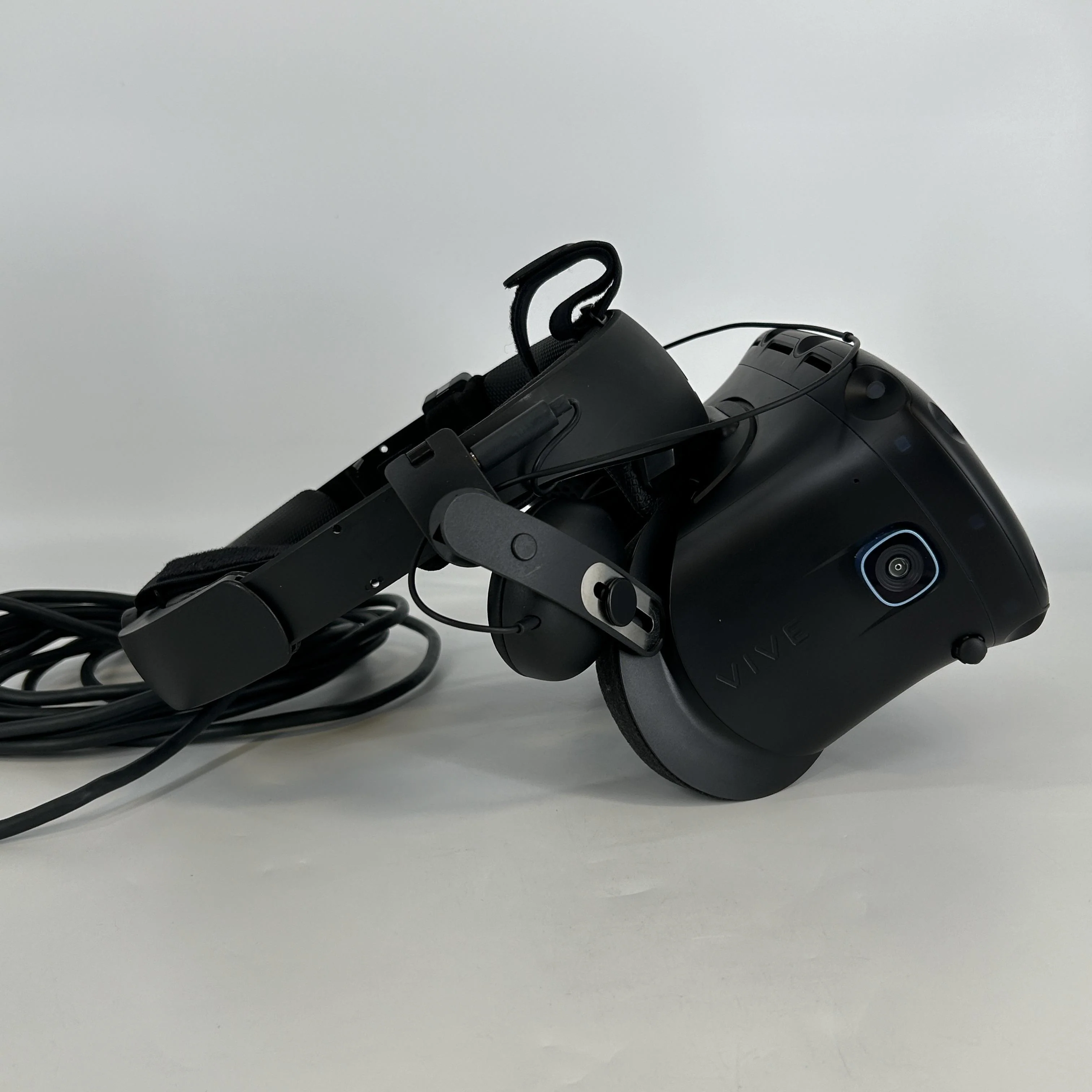 HTC Vive Cosmos Elite Black - Image 3