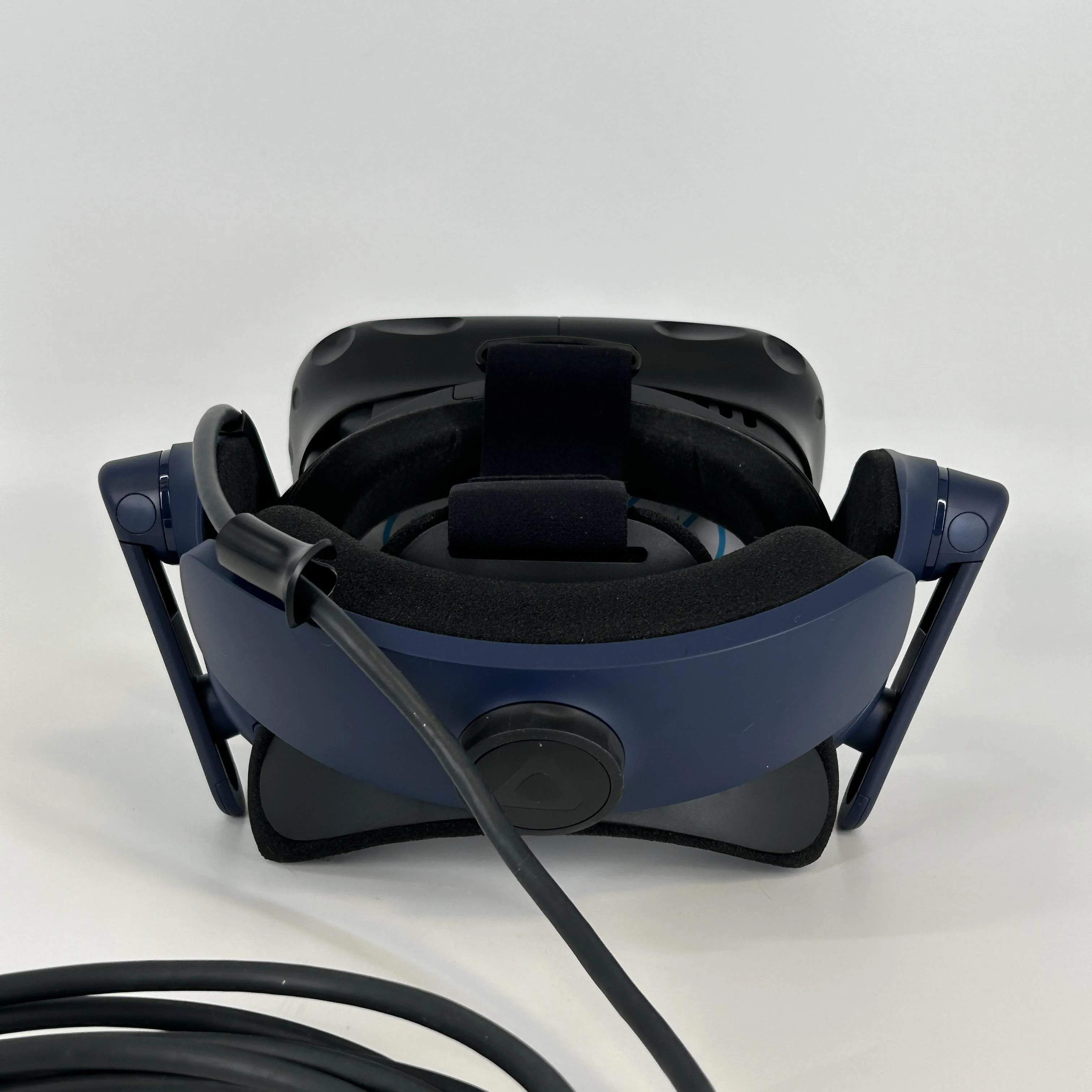 HTC Vive Pro 2 Black - Image 4