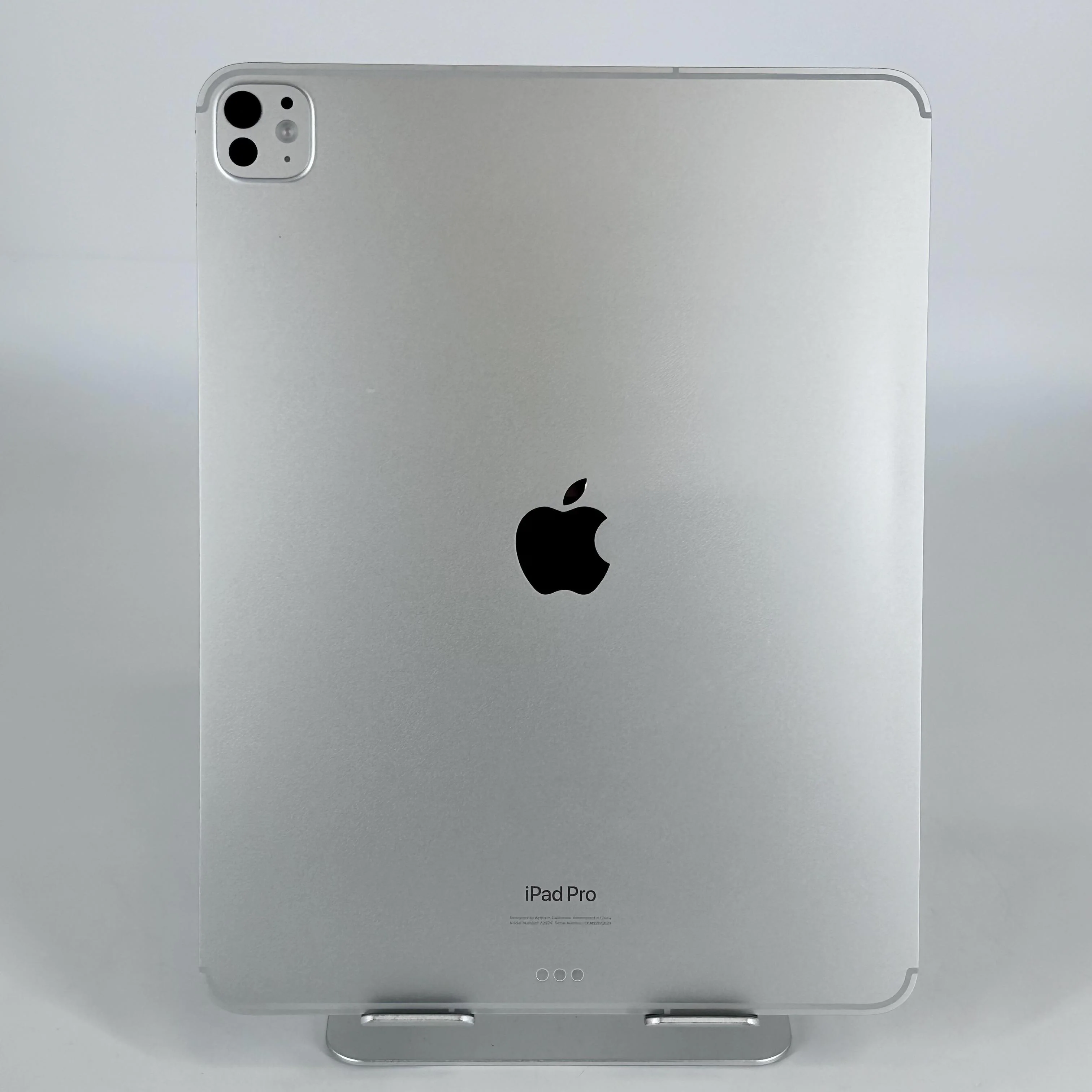 iPad Pro 13 (M4) 1TB Silver (GSM Unlocked) - Image 6