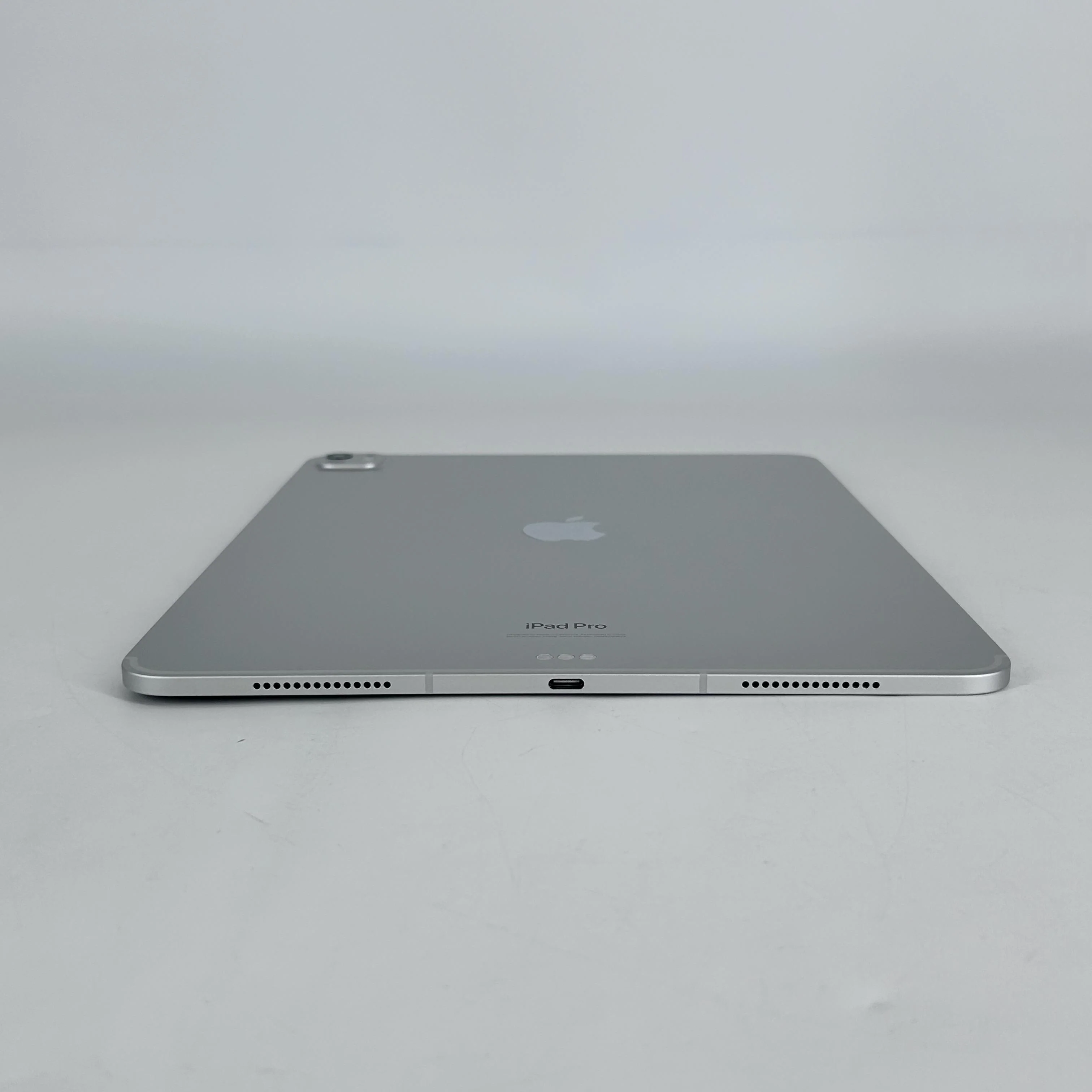 iPad Pro 13 (M4) 1TB Silver (GSM Unlocked) - Image 8