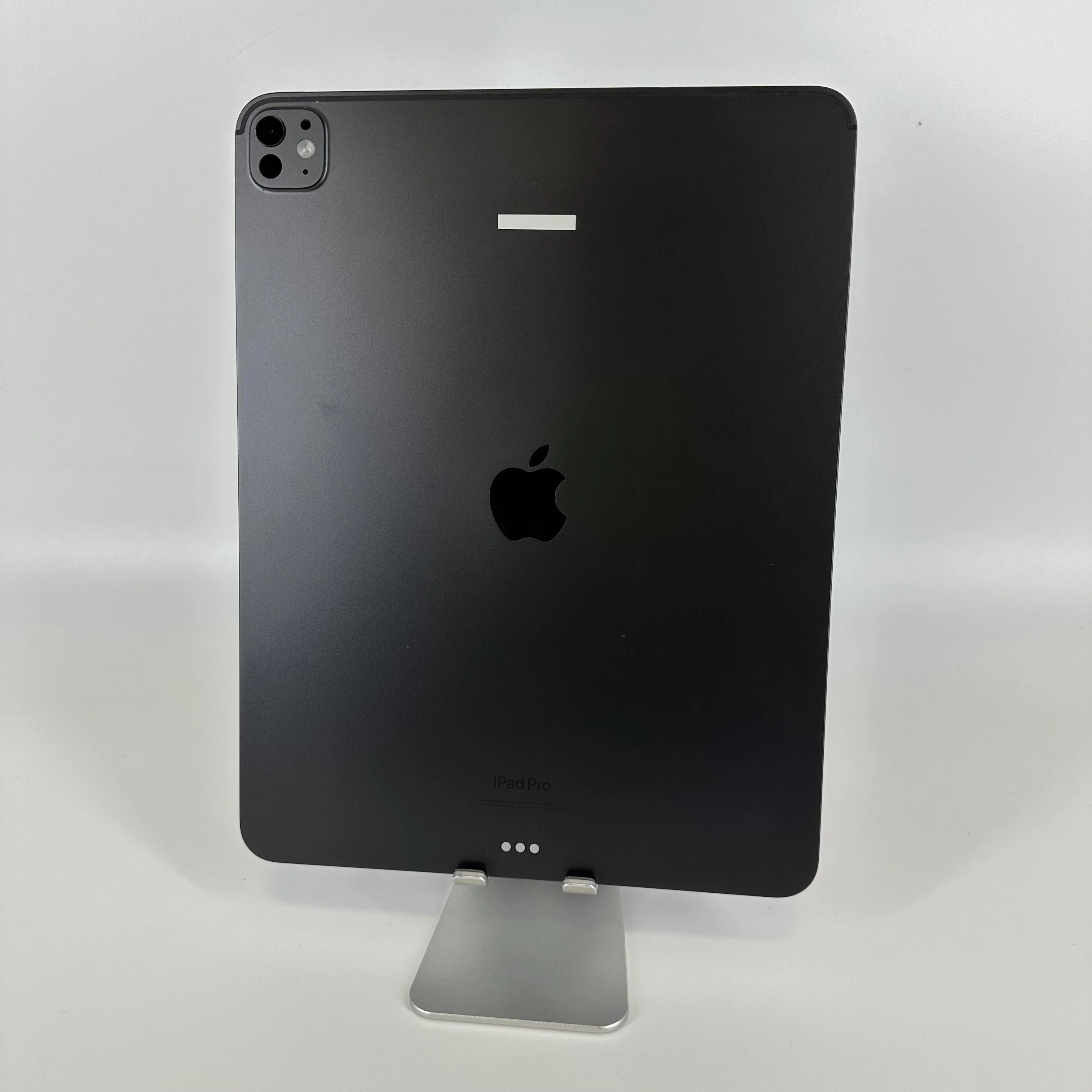 iPad Pro 13 (M4) 1TB Space Black (WiFi) - Image 5