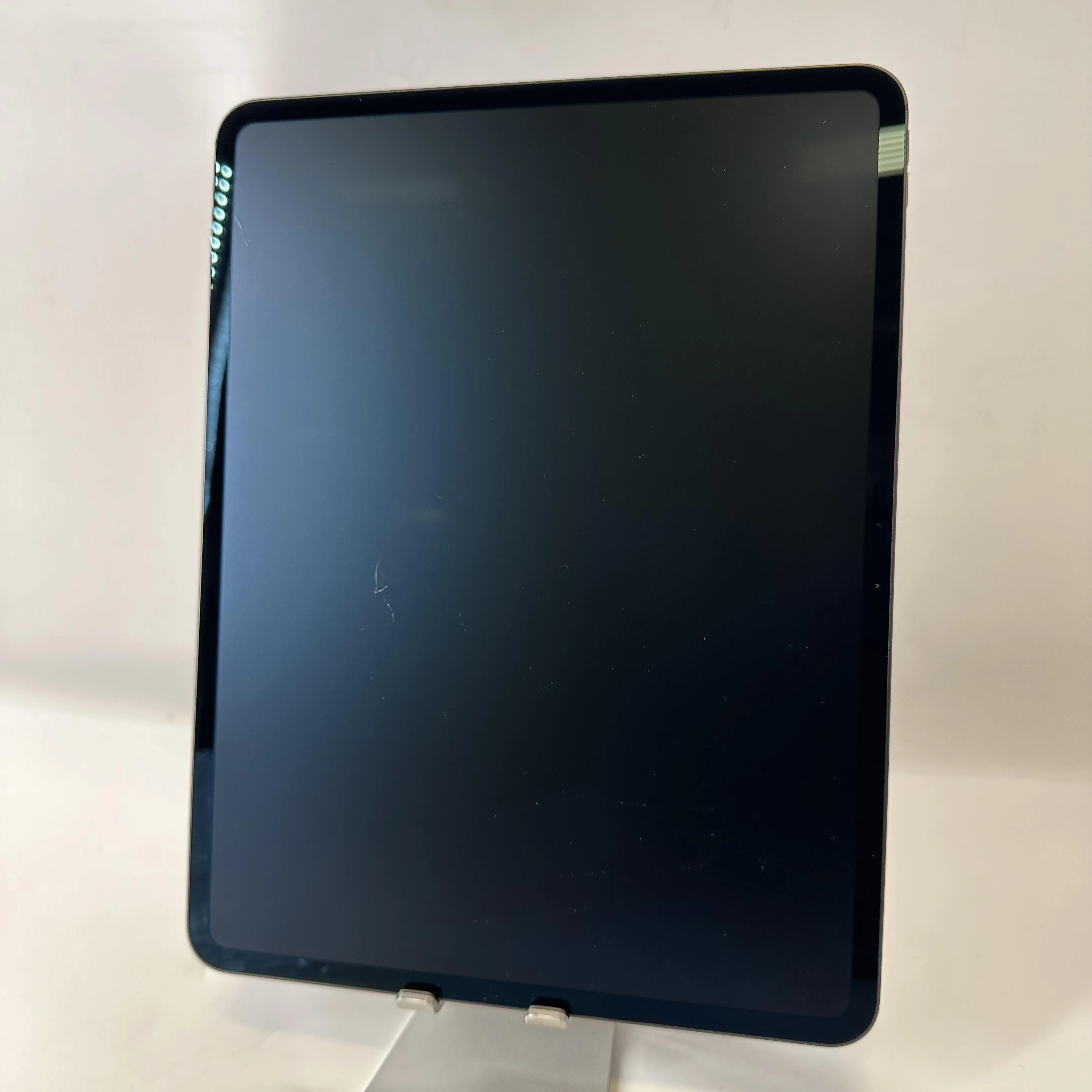 iPad Pro 13 (M4) 1TB Space Black (WiFi) - Image 8