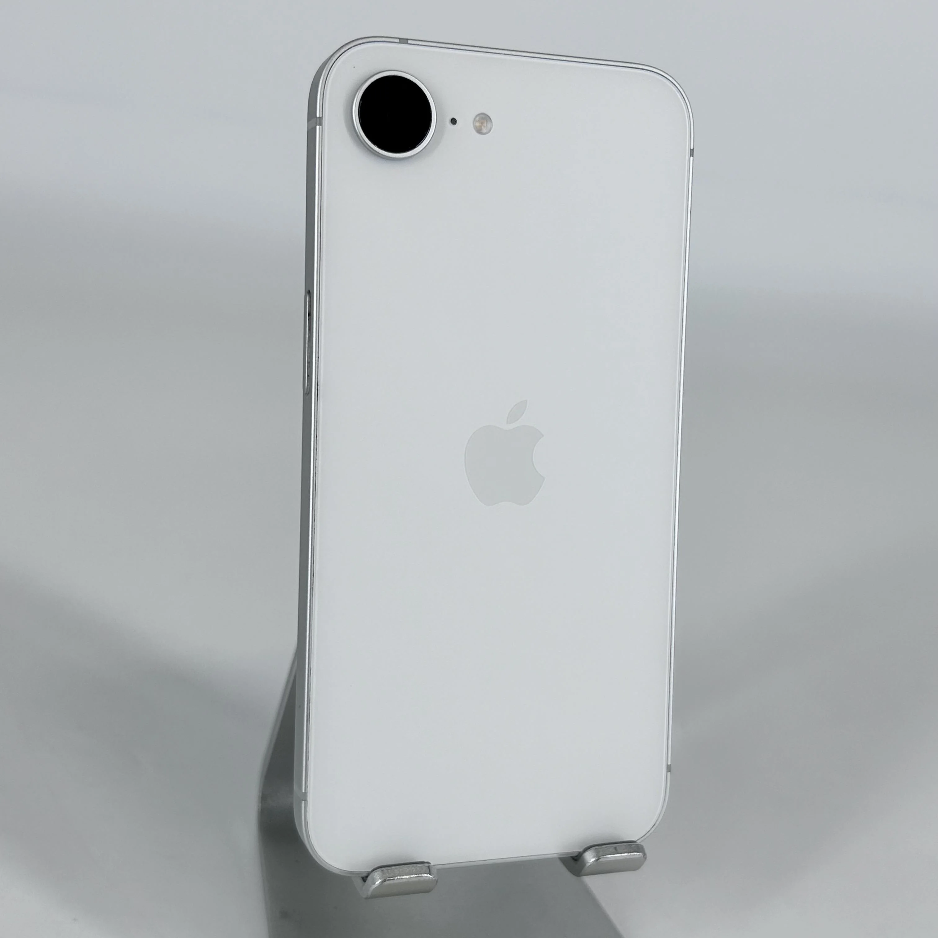 iPhone 17e 256GB White (TracFone) - Image 5
