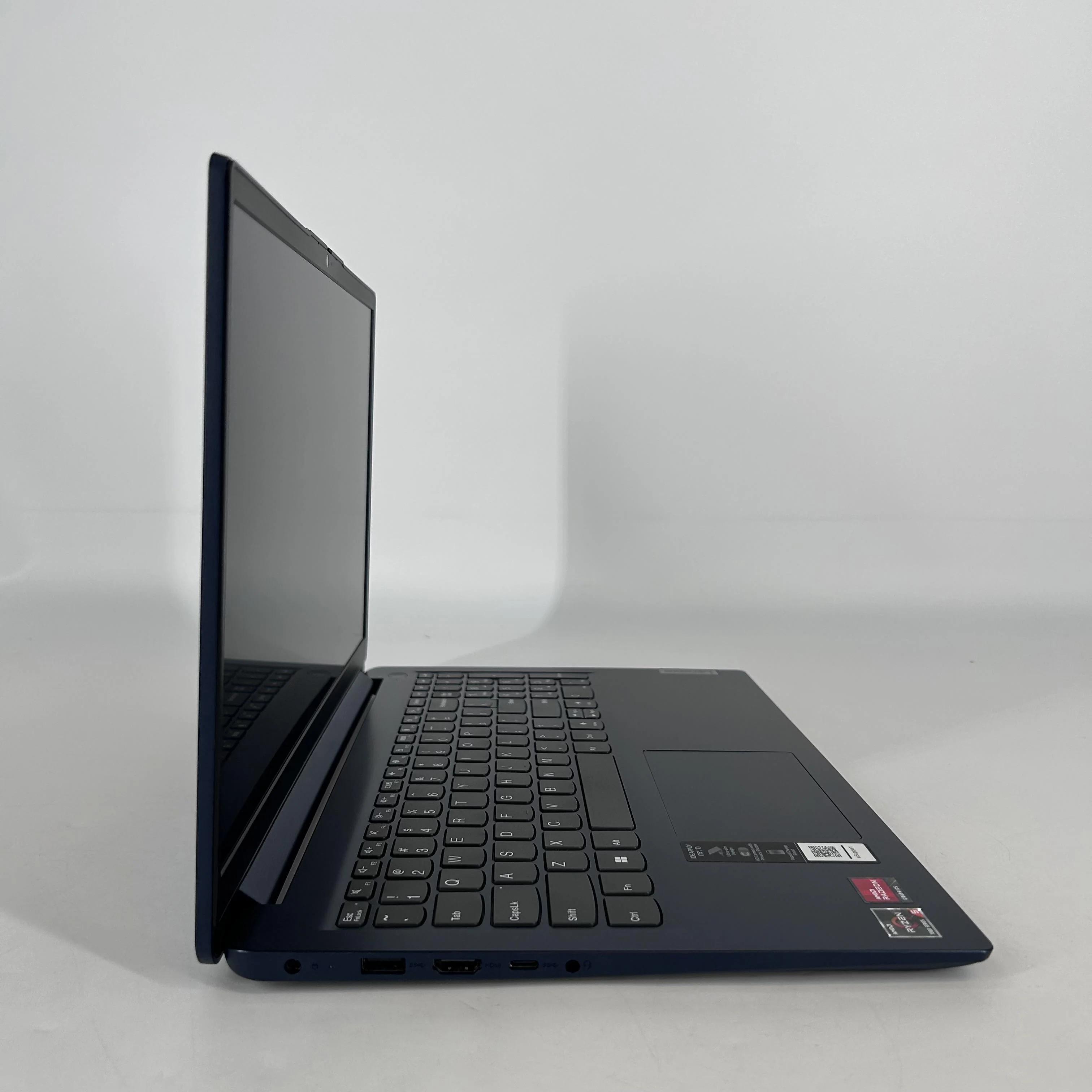 Lenovo IdeaPad 1 15.6 Abyss Blue 2.8 GHz AMD Ryzen 5 7520U 8GB RAM 256GB Solid State Drive - Image 3