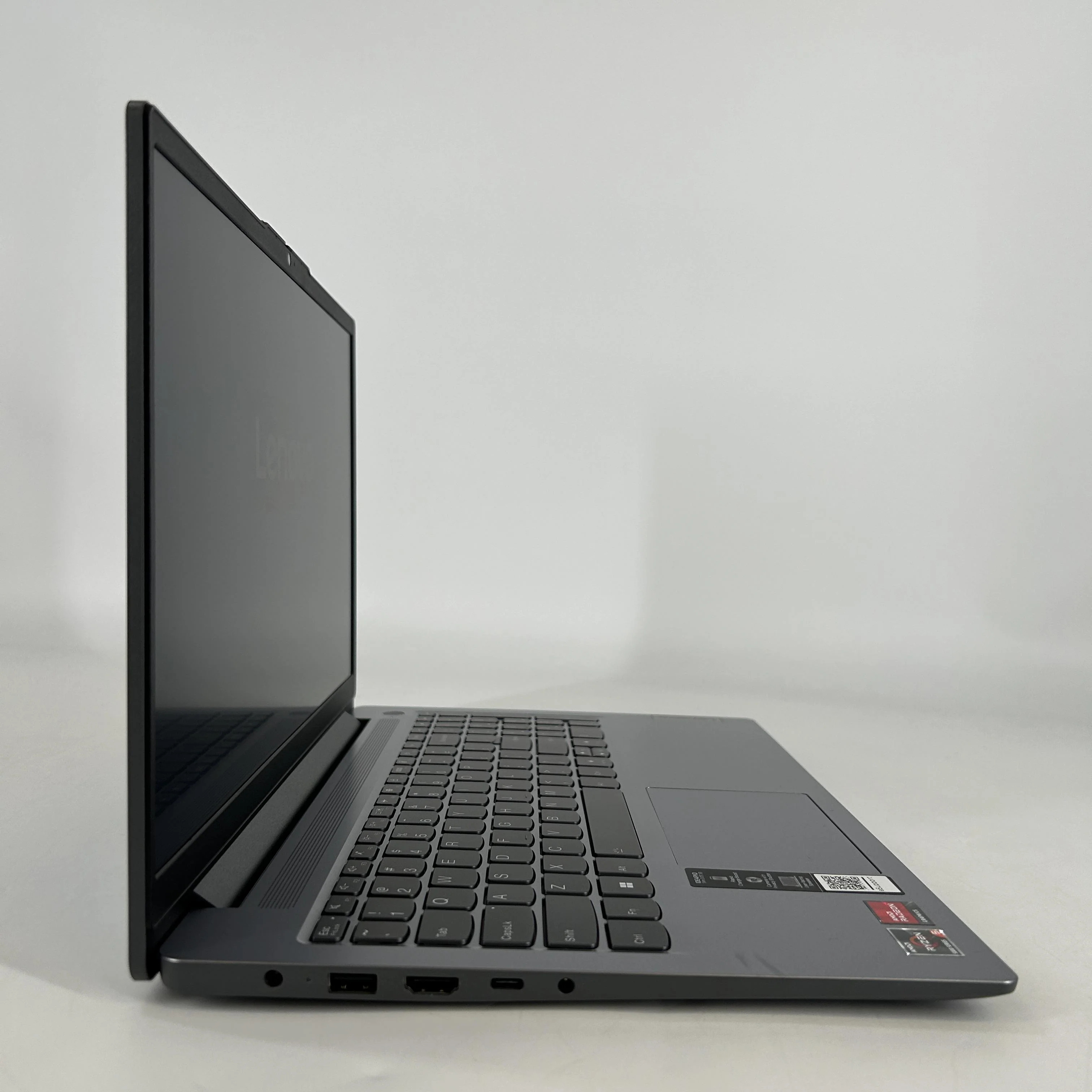Lenovo IdeaPad 3 15.6 Gray 2.3 GHz AMD Ryzen 5 5625U 16GB RAM 1TB Solid State Drive - Image 3