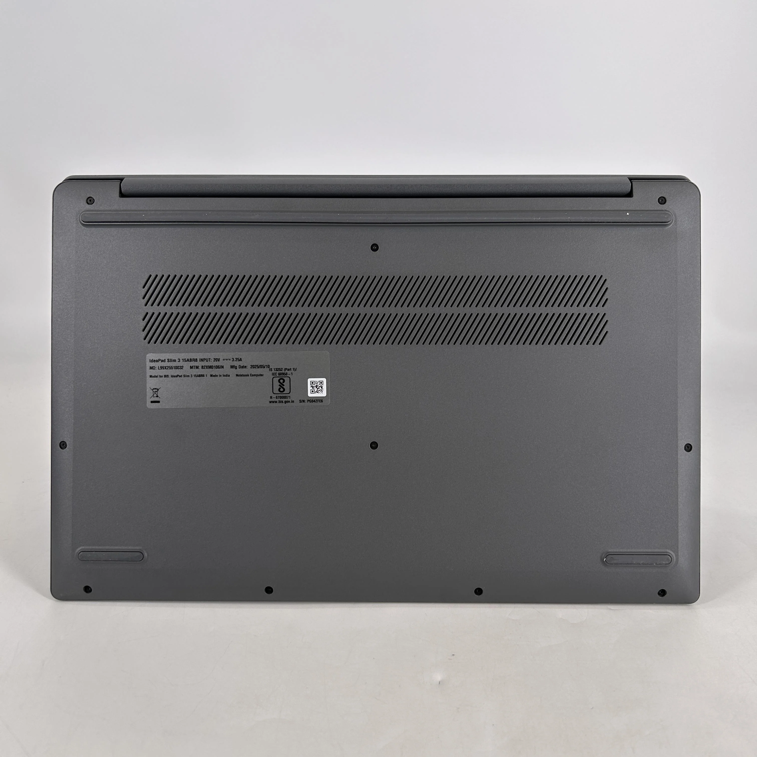 Lenovo IdeaPad 3 15.6 Gray 2.3 GHz AMD Ryzen 5 5625U 16GB RAM 1TB Solid State Drive - Image 5