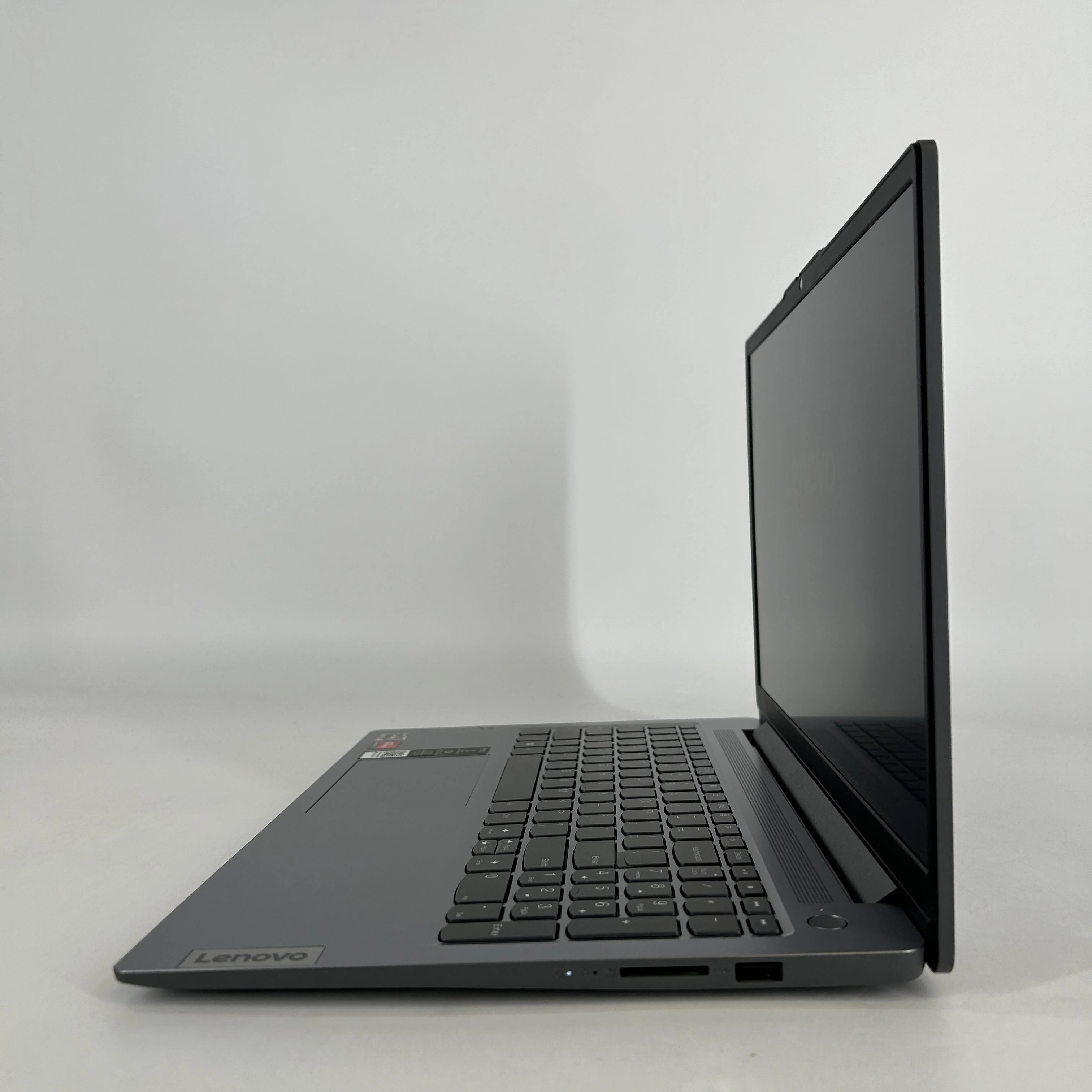 Lenovo IdeaPad 3 15.6 Gray 2.3 GHz AMD Ryzen 5 5625U 16GB RAM 1TB Solid State Drive - Image 6