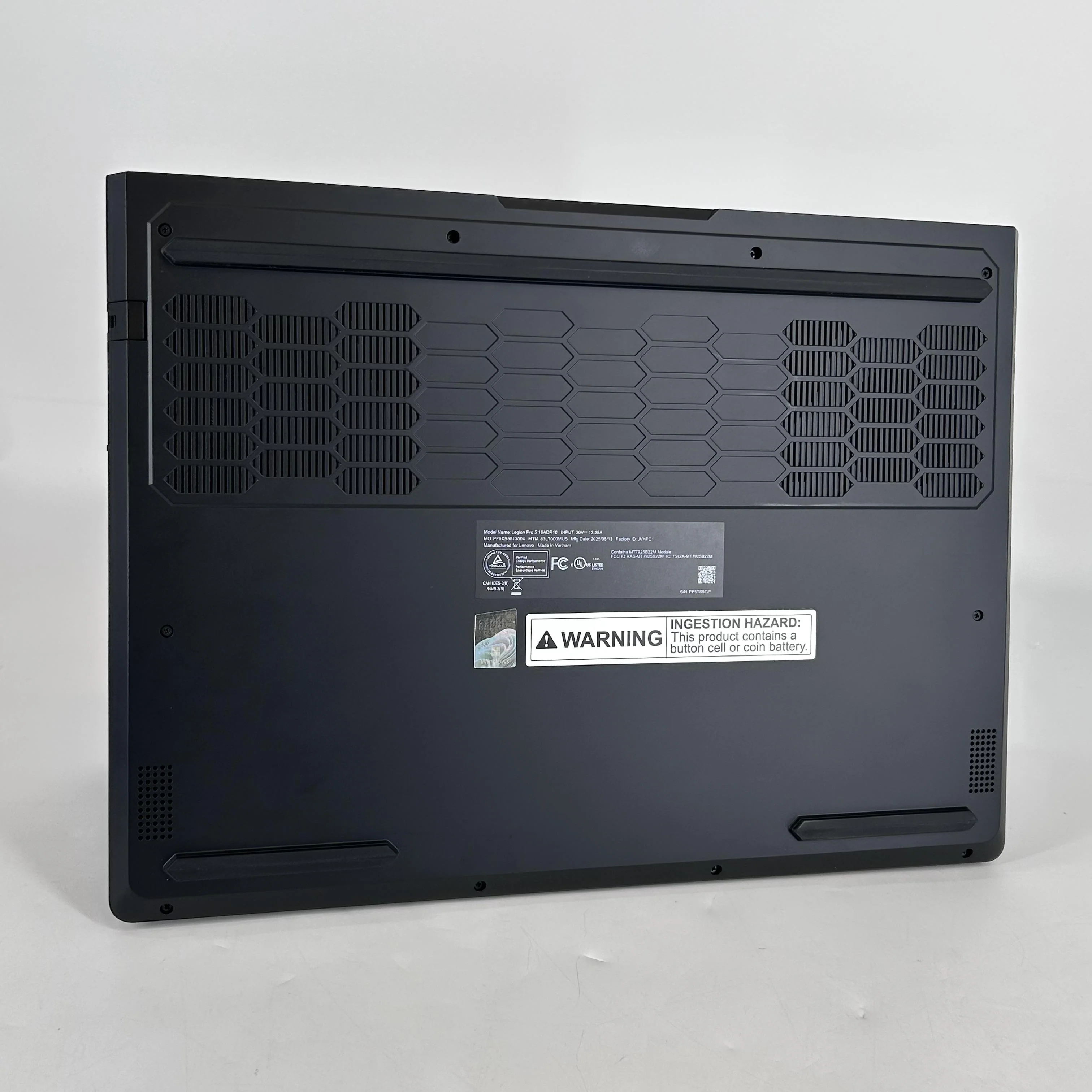 Lenovo Legion 5 15.1 Black 3.6 GHz AMD Ryzen 7 7840HS 32GB RAM 1TB Solid State Drive NVIDIA GeForce RTX 5060 8 GB - Image 5