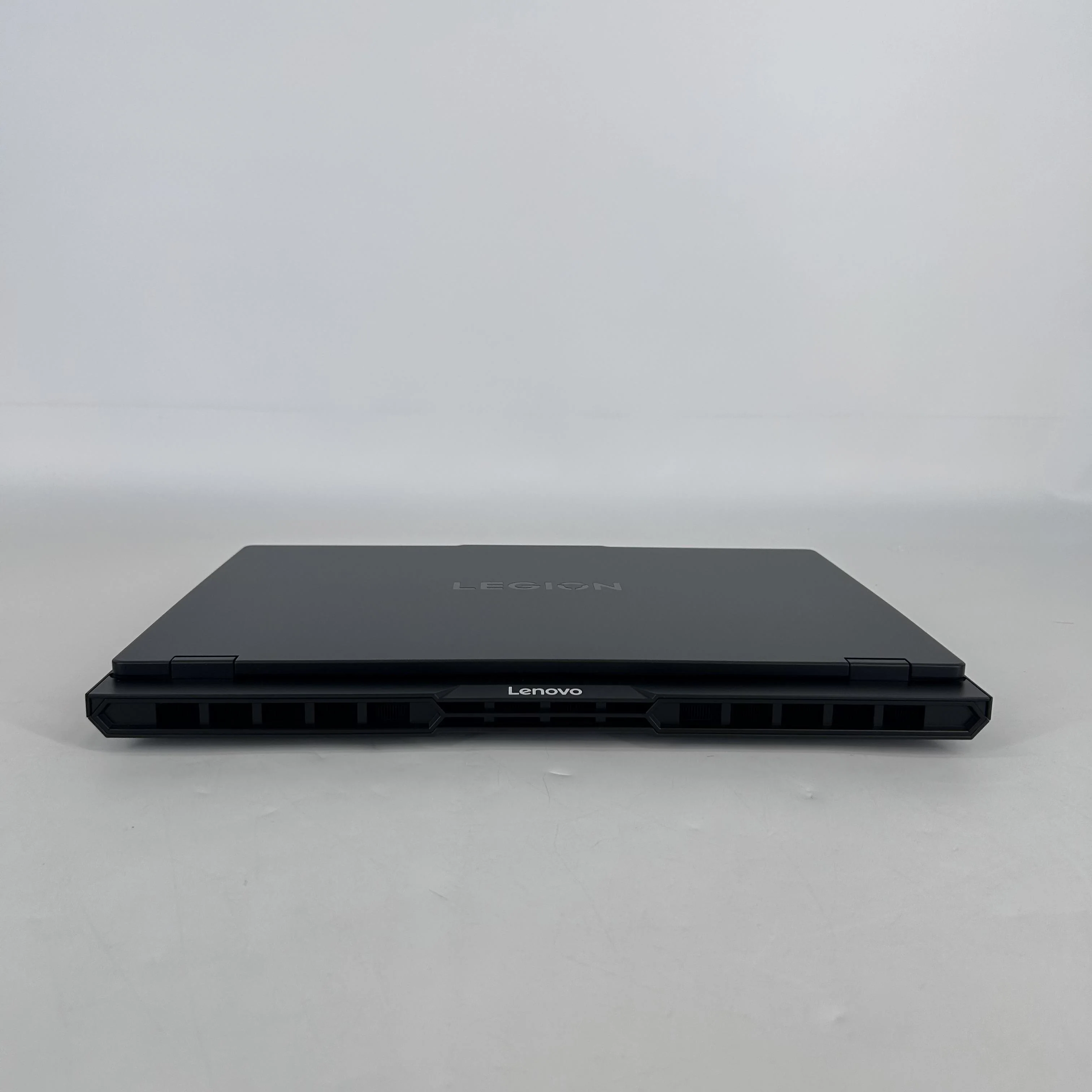 Lenovo Legion 5 15.1 Black 3.6 GHz AMD Ryzen 7 7840HS 32GB RAM 1TB Solid State Drive NVIDIA GeForce RTX 5060 8 GB - Image 6
