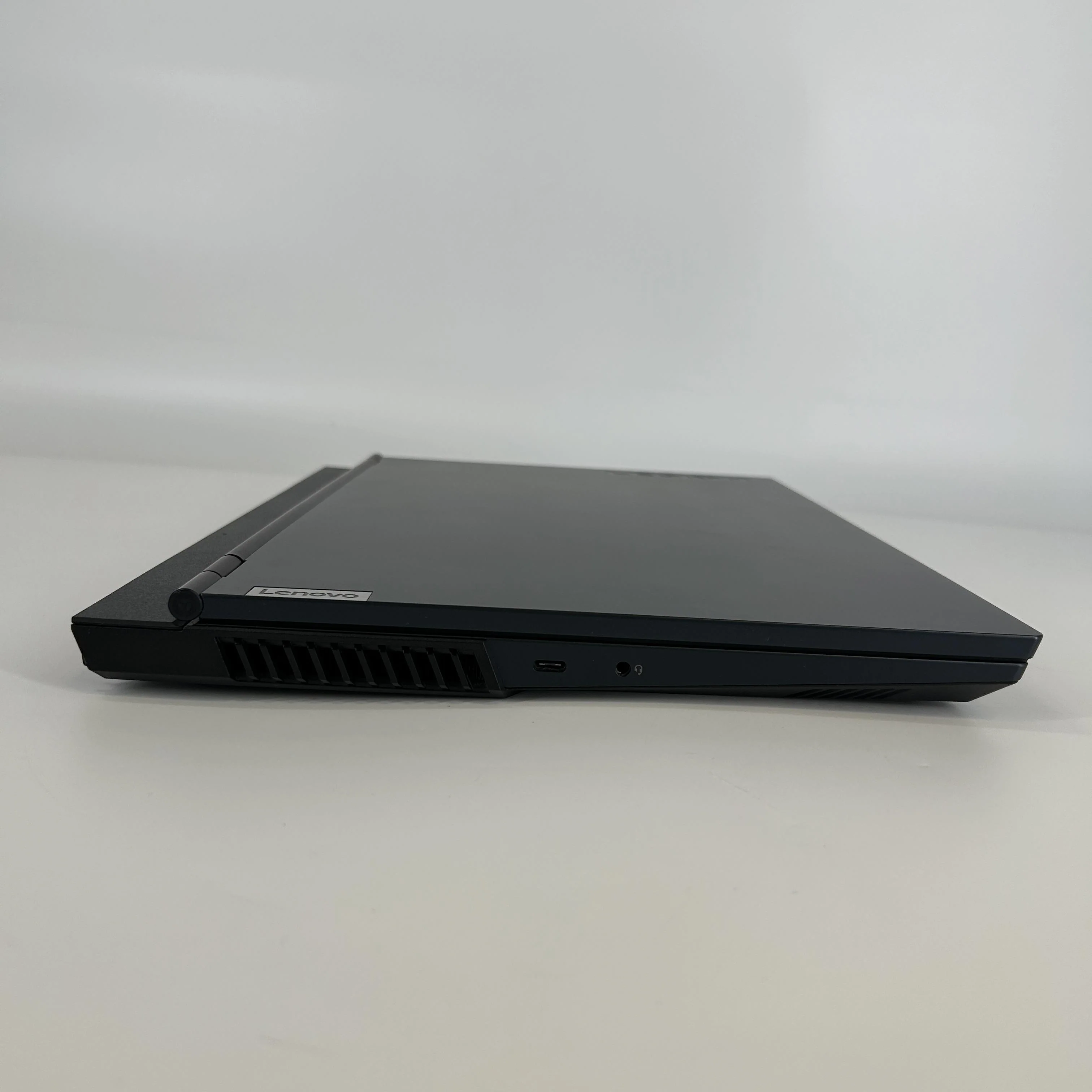 Lenovo Legion 5 15.6 Blue 3.3 GHz AMD Ryzen 5 5600H 8GB RAM 512GB Solid State Drive NVIDIA GeForce RTX 3050 Ti 4 GB - Image 9