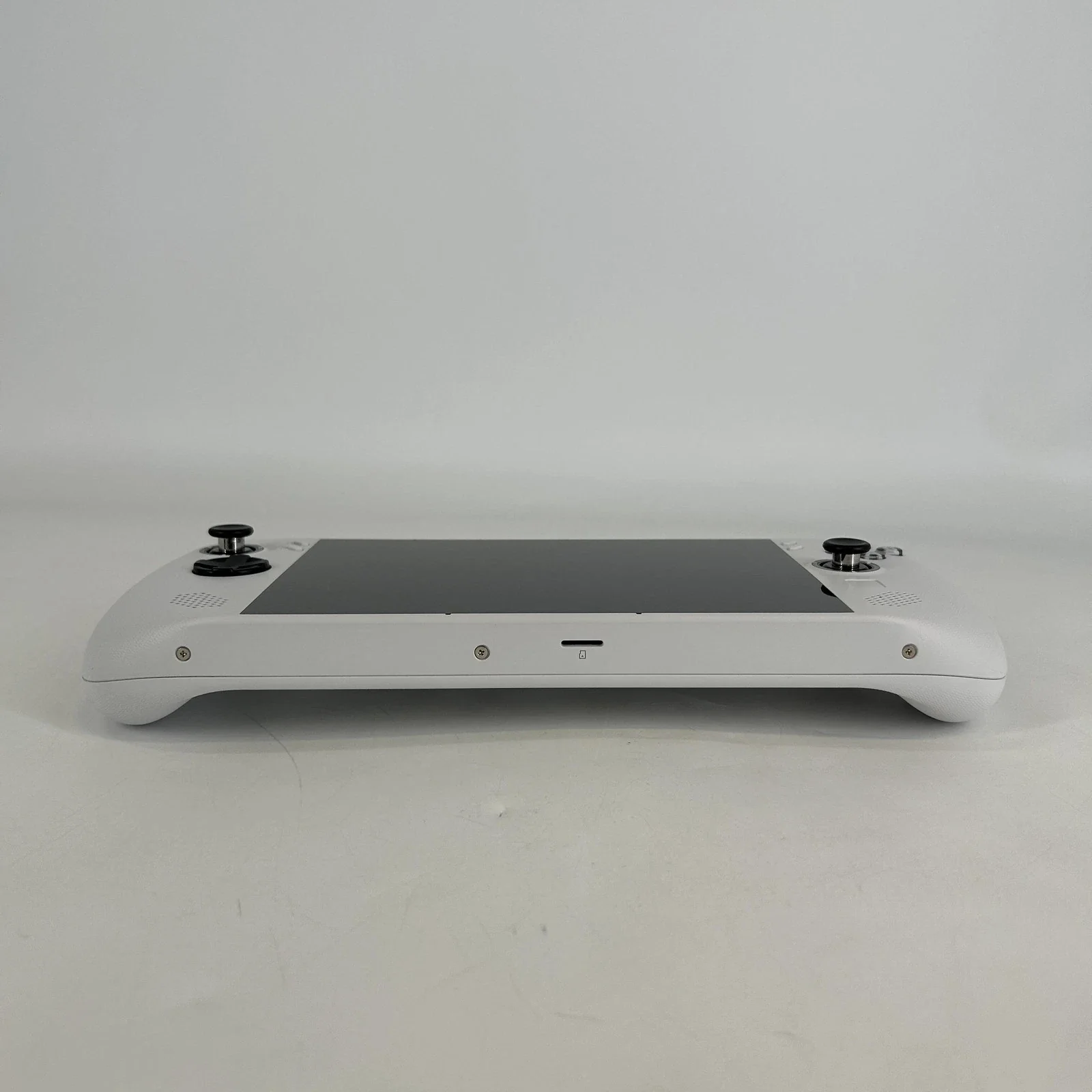 Lenovo Legion Go S White AMD Ryzen Z2 Go 16GB RAM 512GB Solid State Drive - Image 4