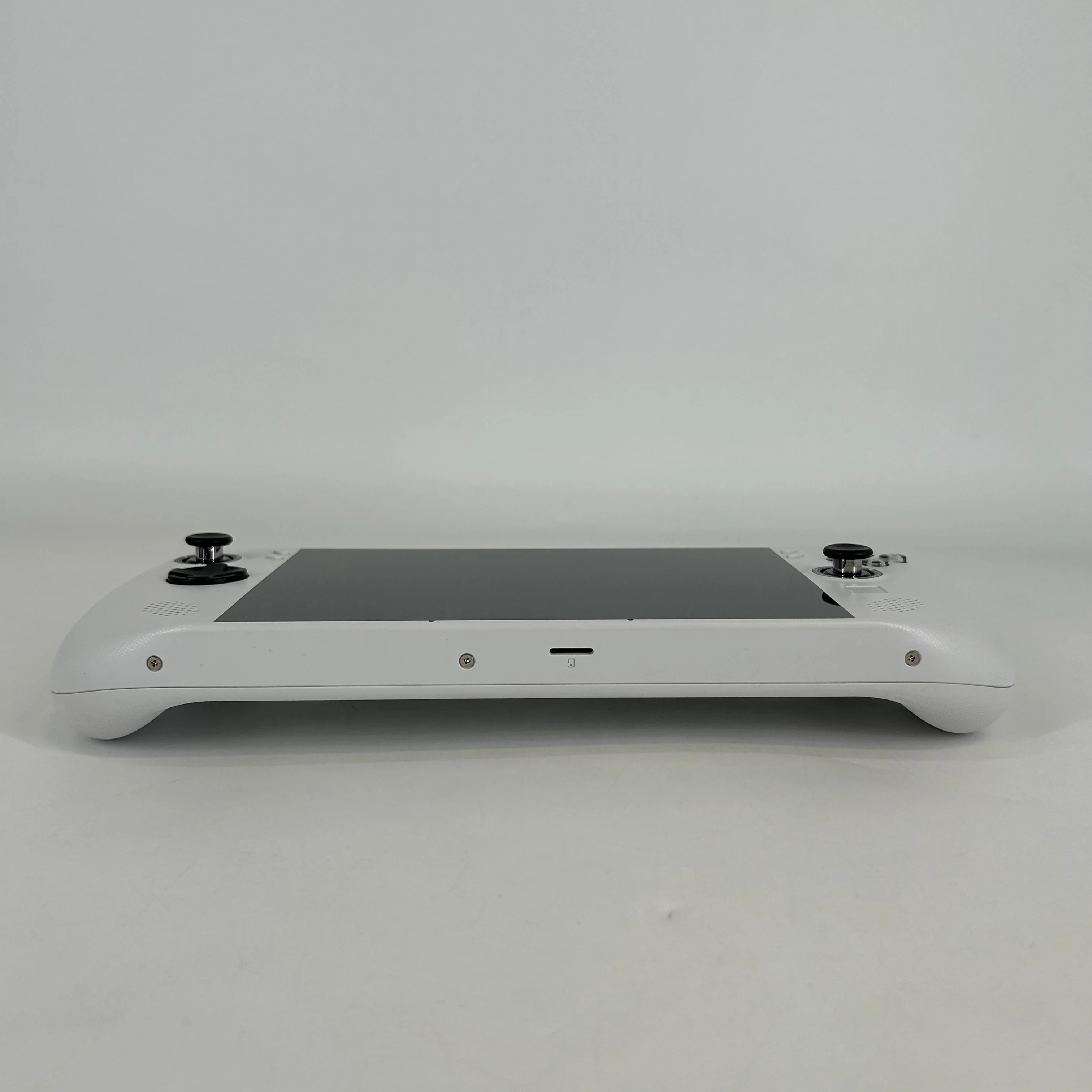 Lenovo Legion Go S White AMD Ryzen Z2 Go 32GB RAM 1TB Solid State Drive - Image 6