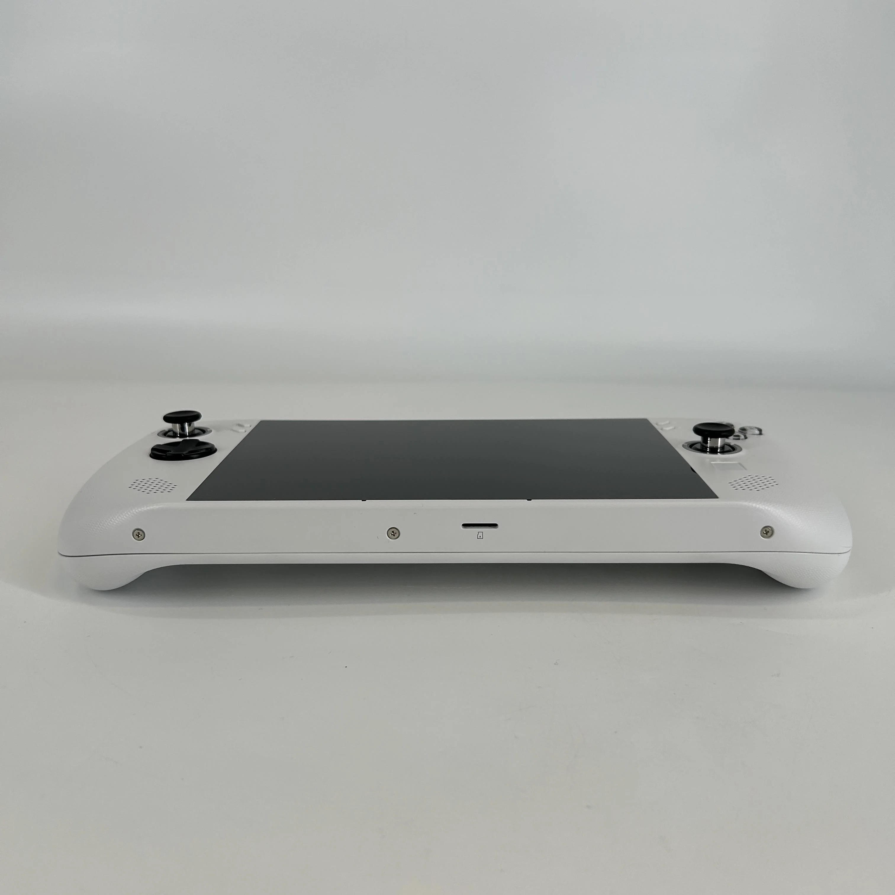 Lenovo Legion Go S White AMD Ryzen Z2 Go 32GB RAM 1TB Solid State Drive - Image 5