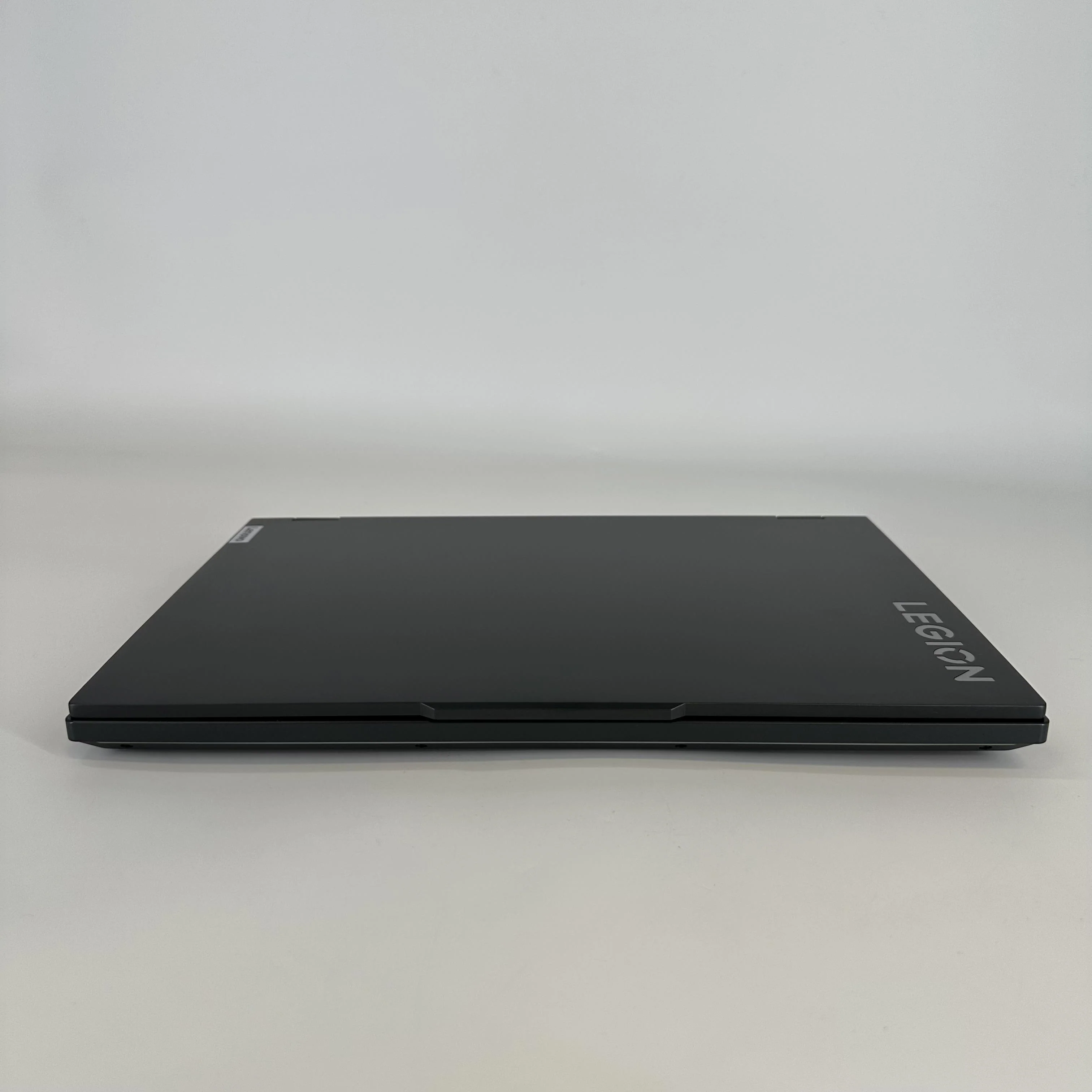 Lenovo Legion Pro 7 Gen 8 16 Gray 2.5 GHz AMD Ryzen 9 7945HX 32GB RAM 1TB Solid State Drive 1TB Solid State Drive NVIDIA GeForce RTX 4080 12 GB - Image 8