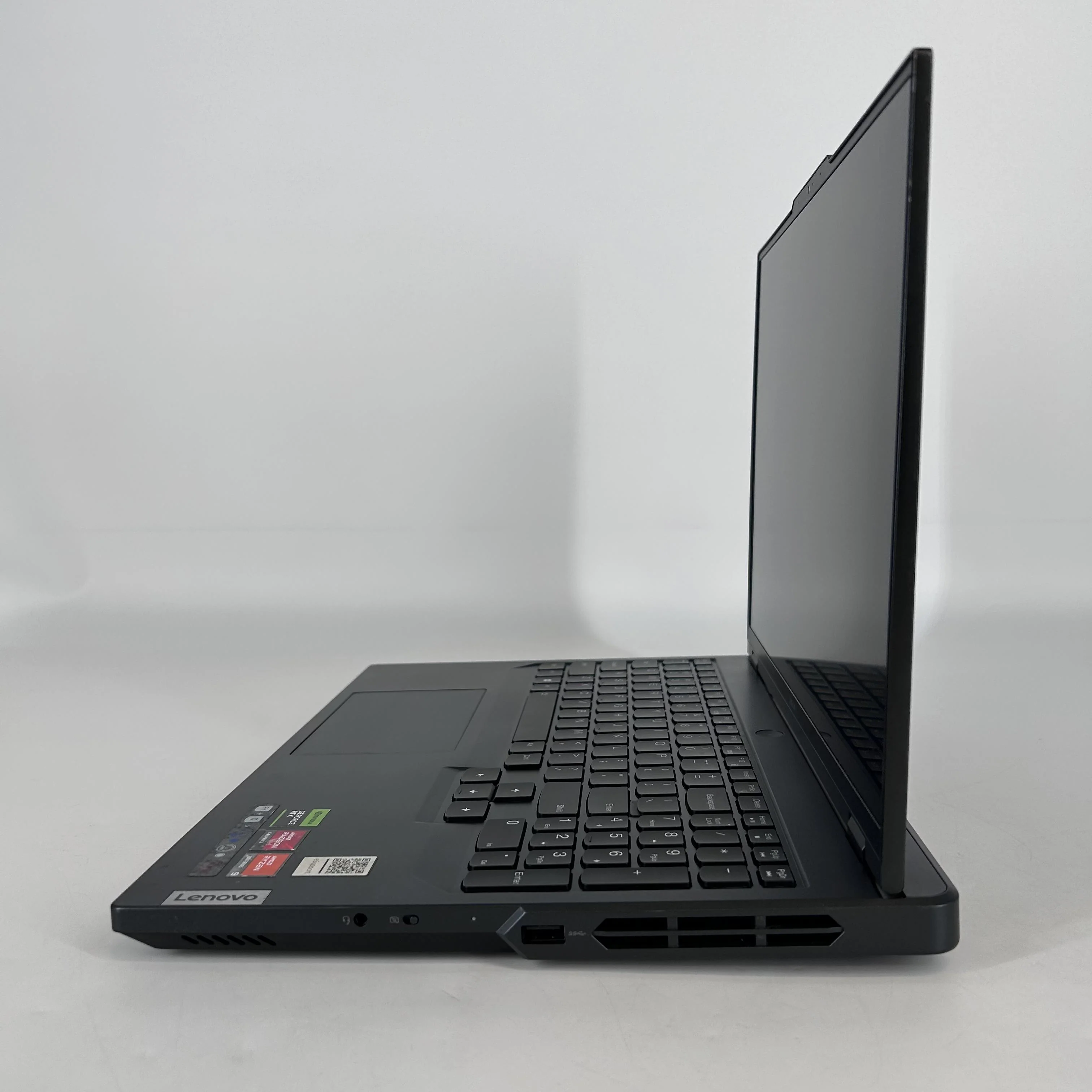 Lenovo Legion Pro 7 Gen 8 16 Onyx Grey 2.5 GHz AMD Ryzen 9 7945HX 32GB RAM 1TB Solid State Drive NVIDIA GeForce RTX 4080 12 GB - Image 4