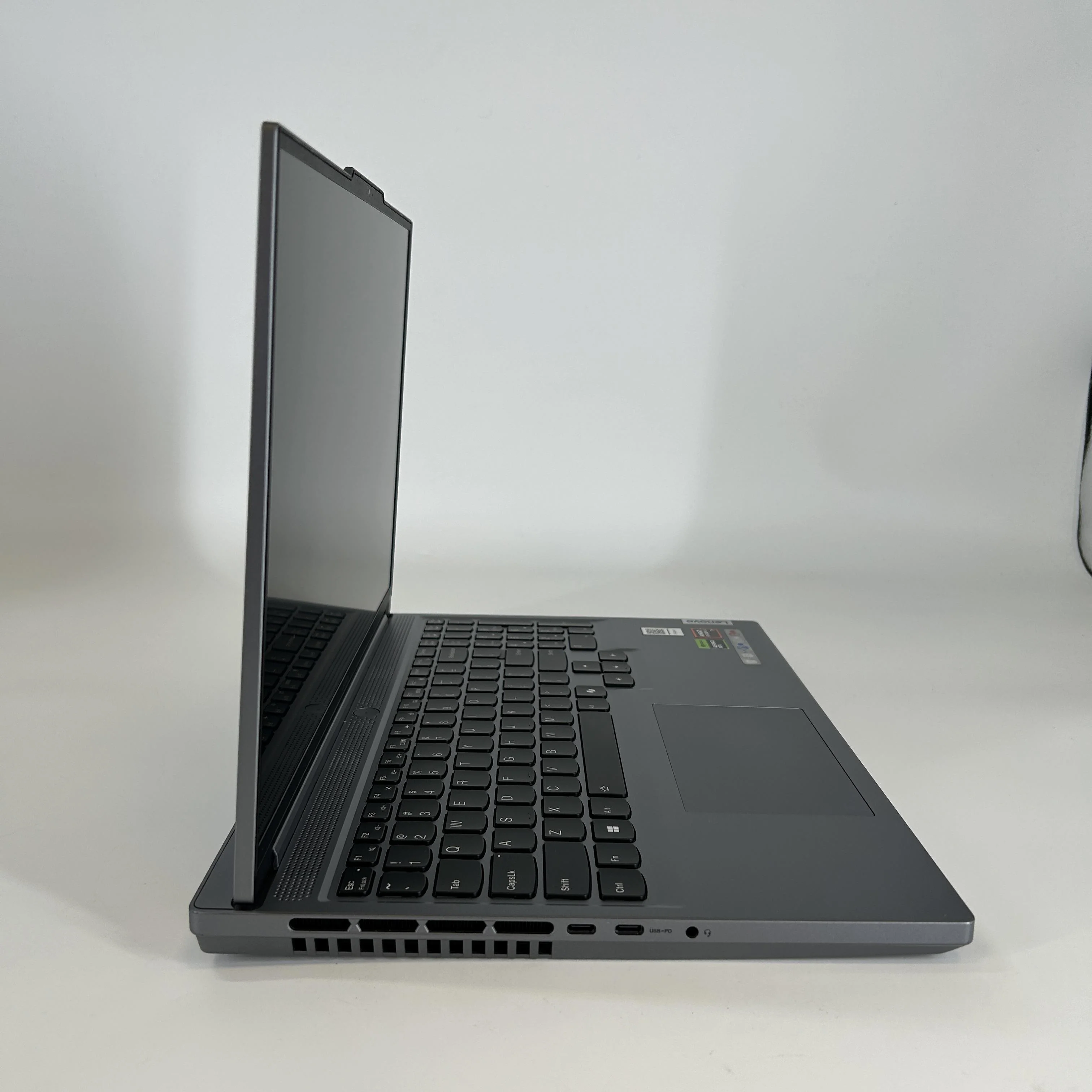Lenovo Legion Slim 5 Gen 8 16 Gray 3.8 GHz AMD Ryzen 7 8845HS 32GB RAM 1TB Solid State Drive NVIDIA GeForce RTX 4070 8 GB - Image 4