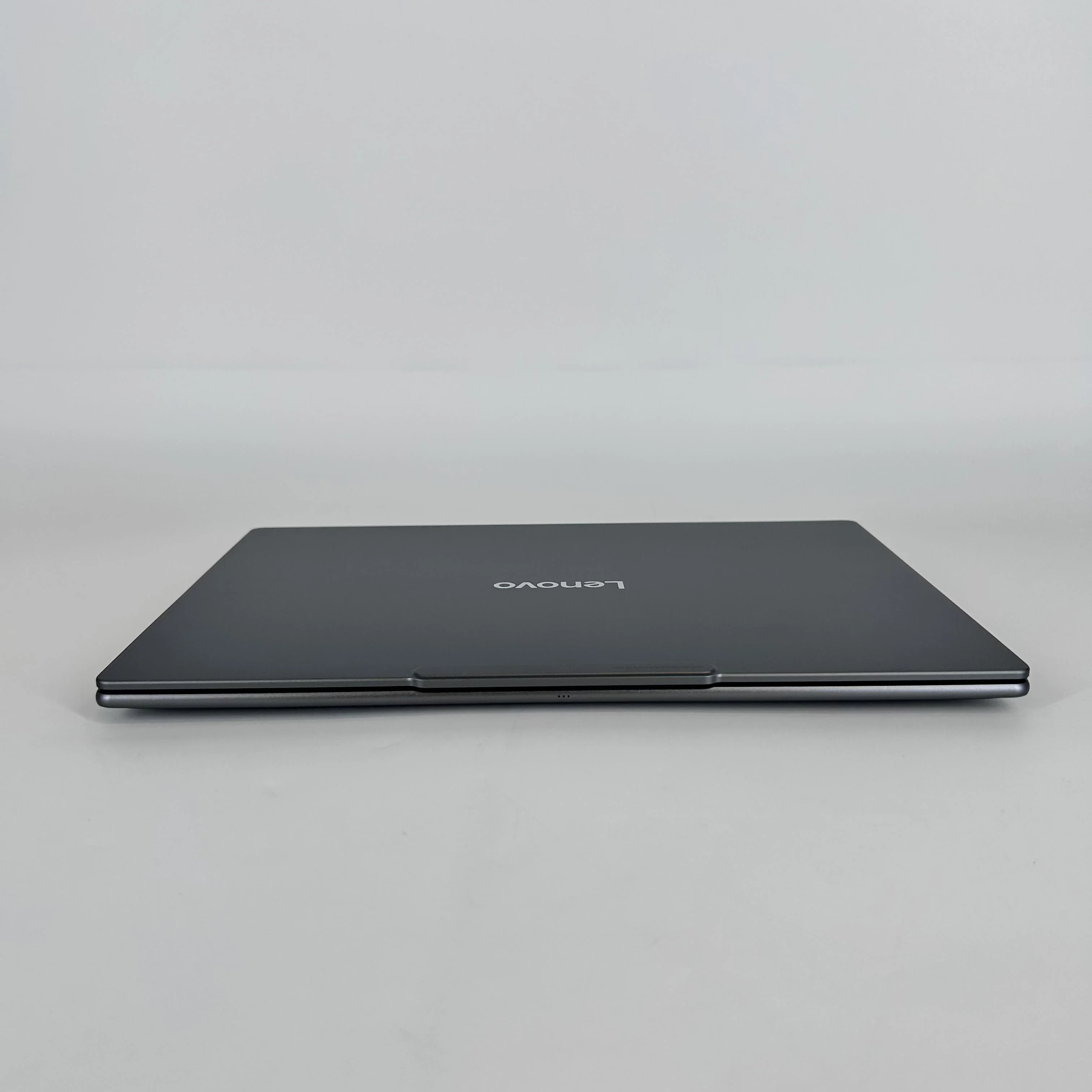 Lenovo Slim 7i 14 Gray 2.2 GHz Intel Core Ultra 7 Series 2 32GB RAM 1TB Solid State Drive - Image 8