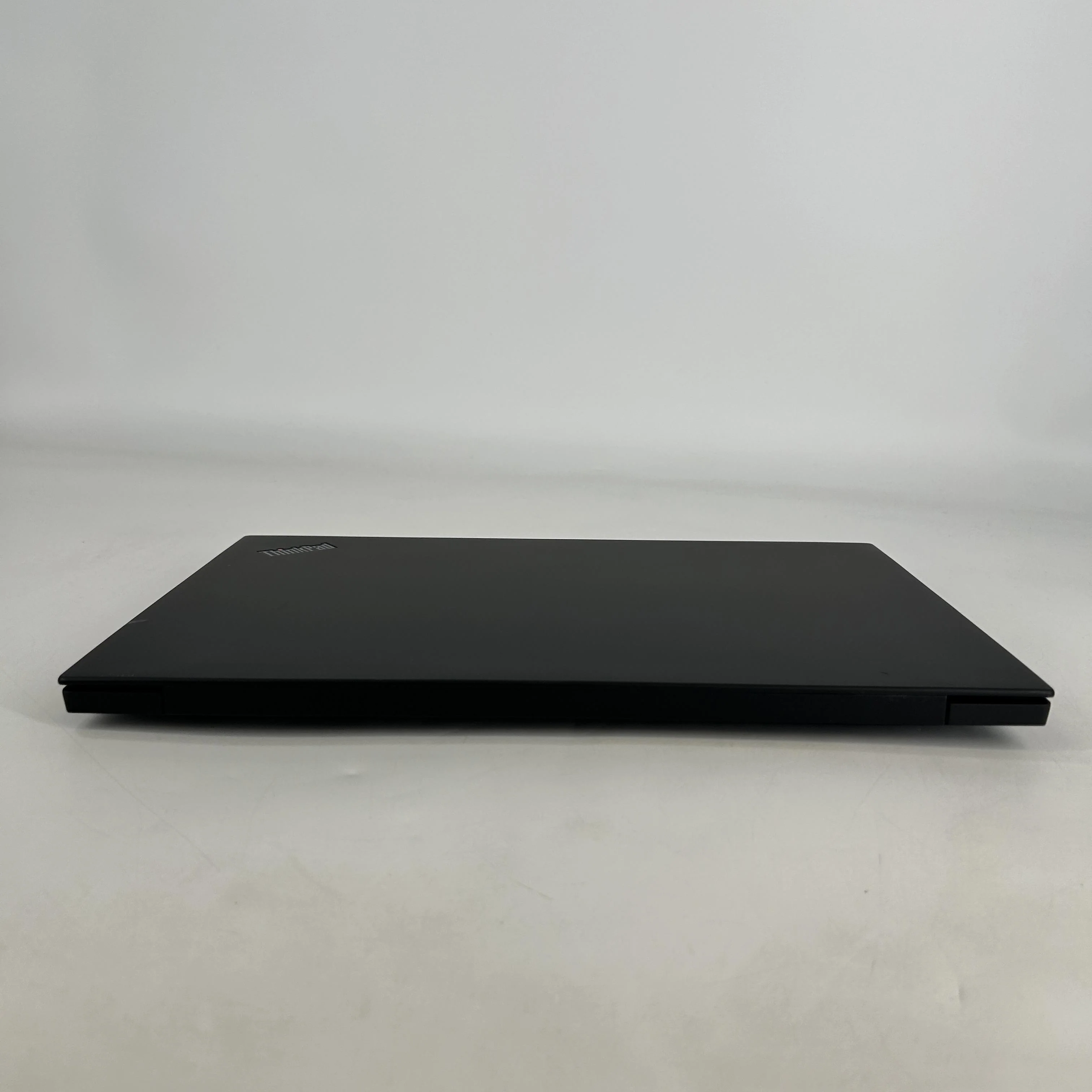 Lenovo ThinkPad P1 Gen 1 15.6 2018 Black 2.2 GHz Intel Core i7 8th Gen. 16GB RAM 2TB Solid State Drive NVIDIA Quadro P1000 4 GB - Image 6