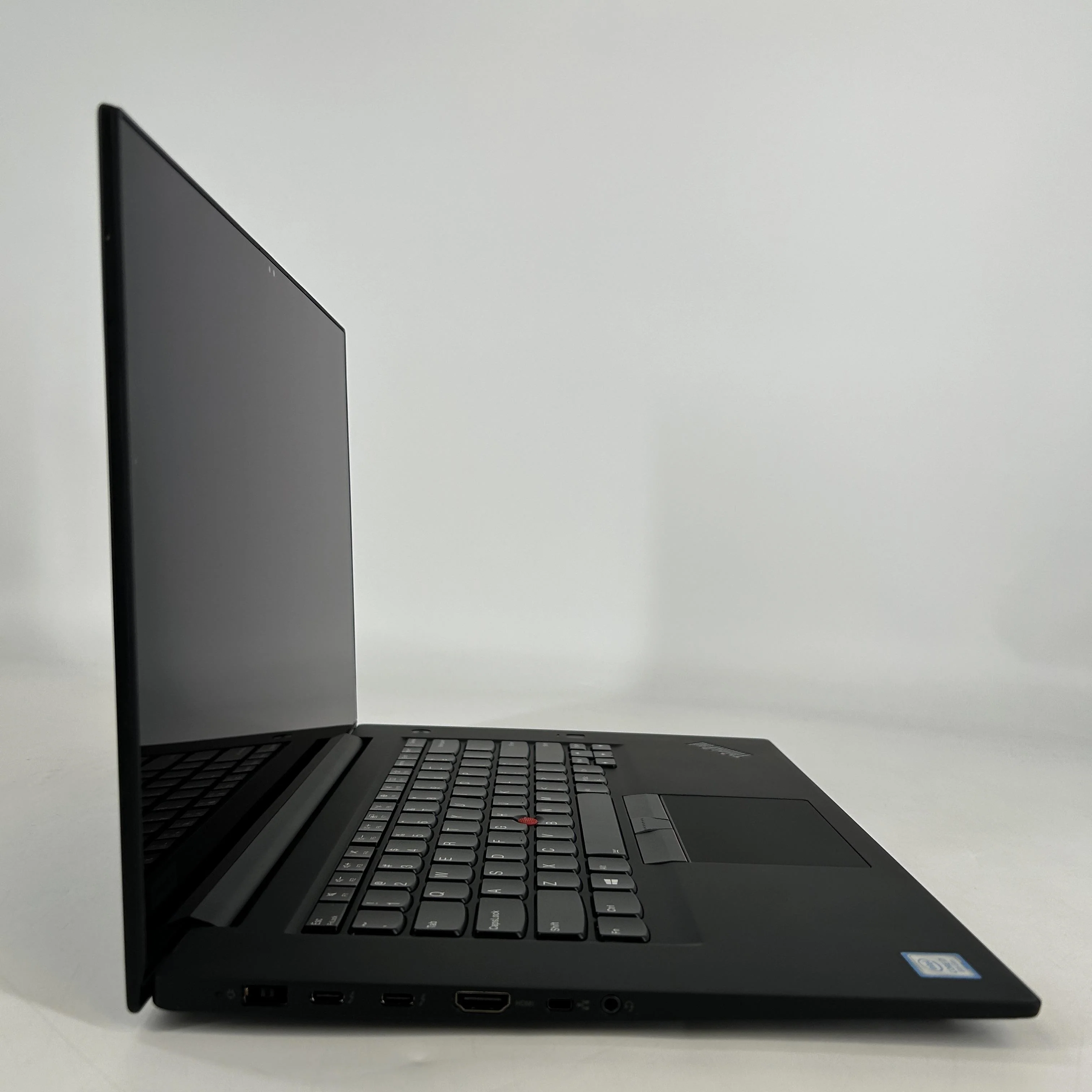 Lenovo ThinkPad P1 Gen 1 15.6 2018 Black 2.2 GHz Intel Core i7 8th Gen. 16GB RAM 2TB Solid State Drive NVIDIA Quadro P1000 4 GB - Image 3