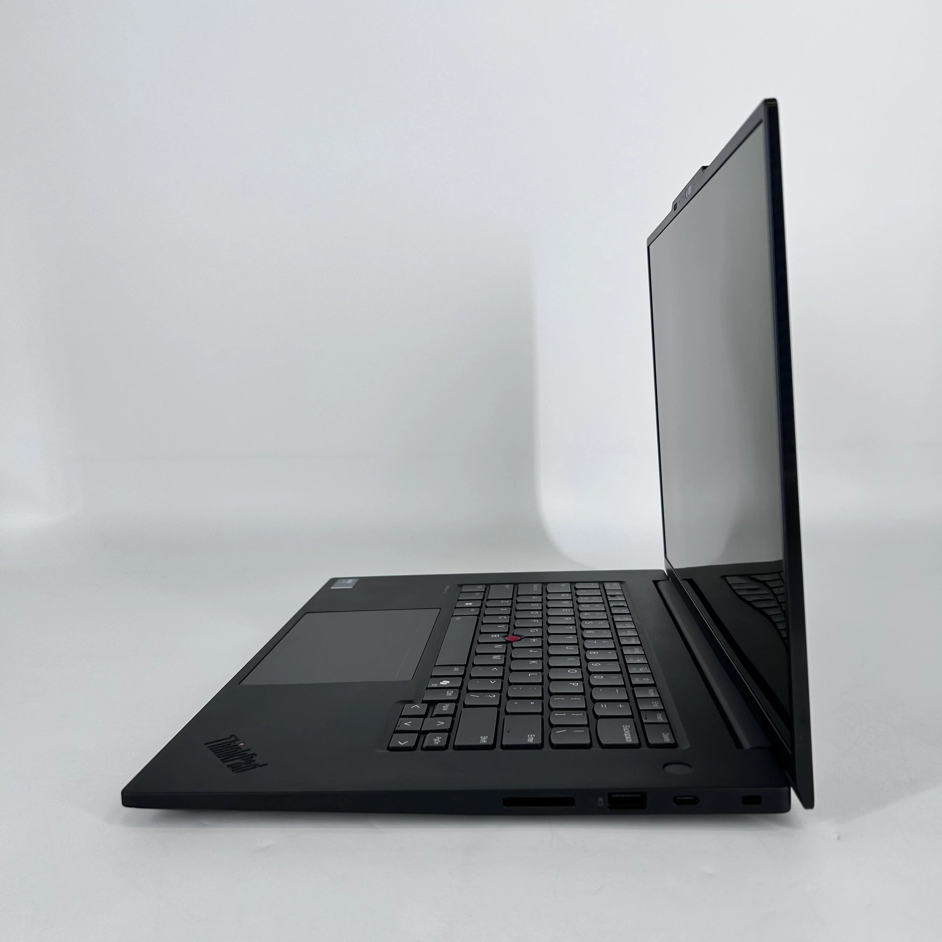 Lenovo ThinkPad P1 Gen 7 16 2024 Black 1.4 GHz Intel Core Ultra 7 32GB RAM 1TB Solid State Drive NVIDIA RTX 3000 Ada 8 GB - Image 4