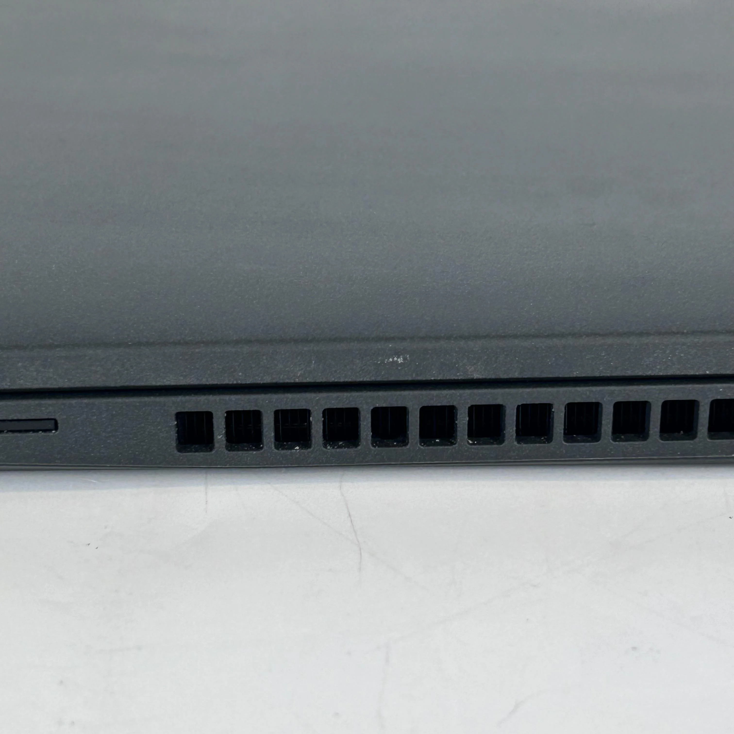 Lenovo ThinkPad P14s Gen 4 Black 3.2 GHz AMD Ryzen 5 Pro 7540U 16GB RAM 512GB Solid State Drive - Image 11