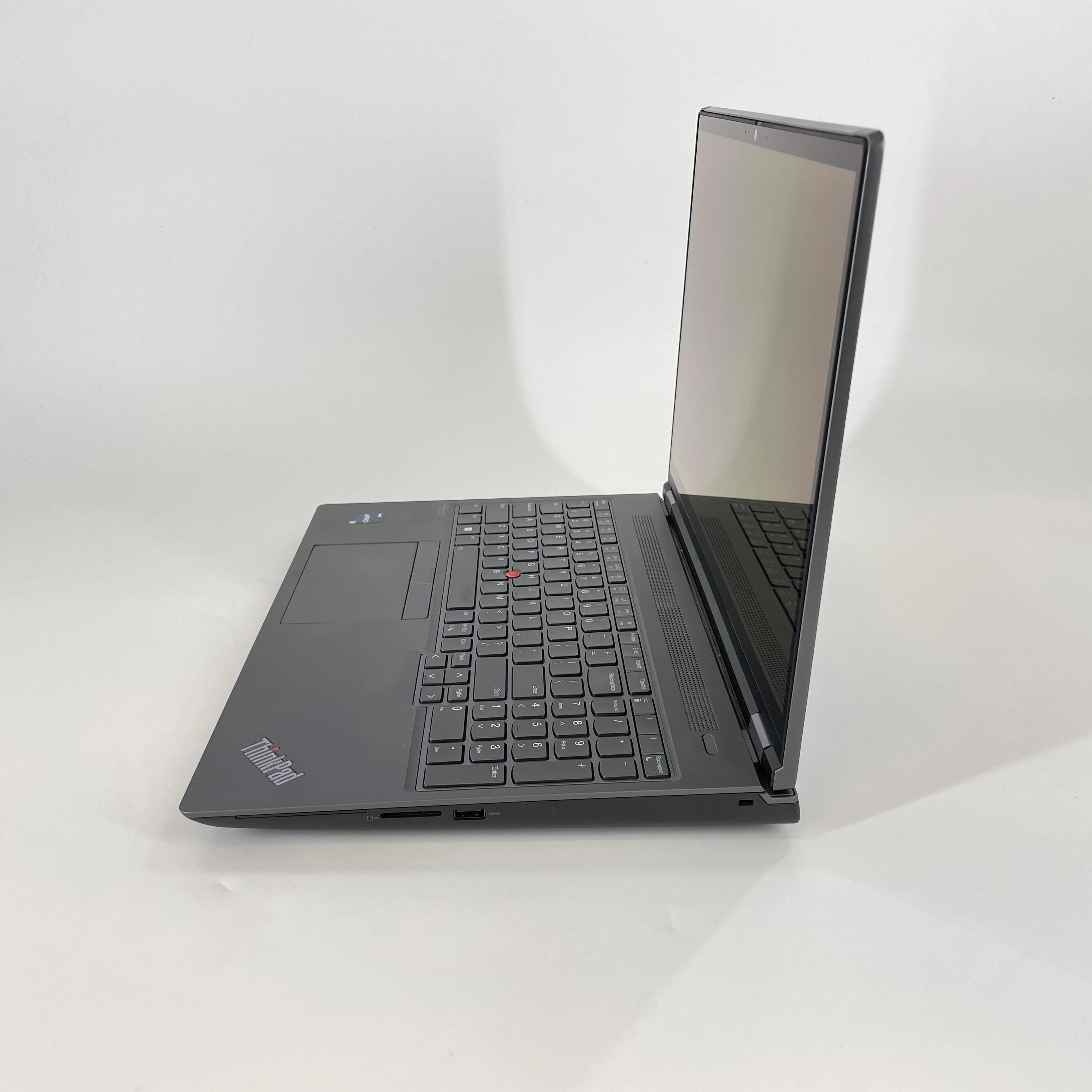 Lenovo ThinkPad P16 Gen 2 Gray 2.2 GHz Intel Core i9 13th Gen. 64GB RAM 1TB Solid State Drive NVIDIA RTX 4000 Ada 12 GB - Image 12